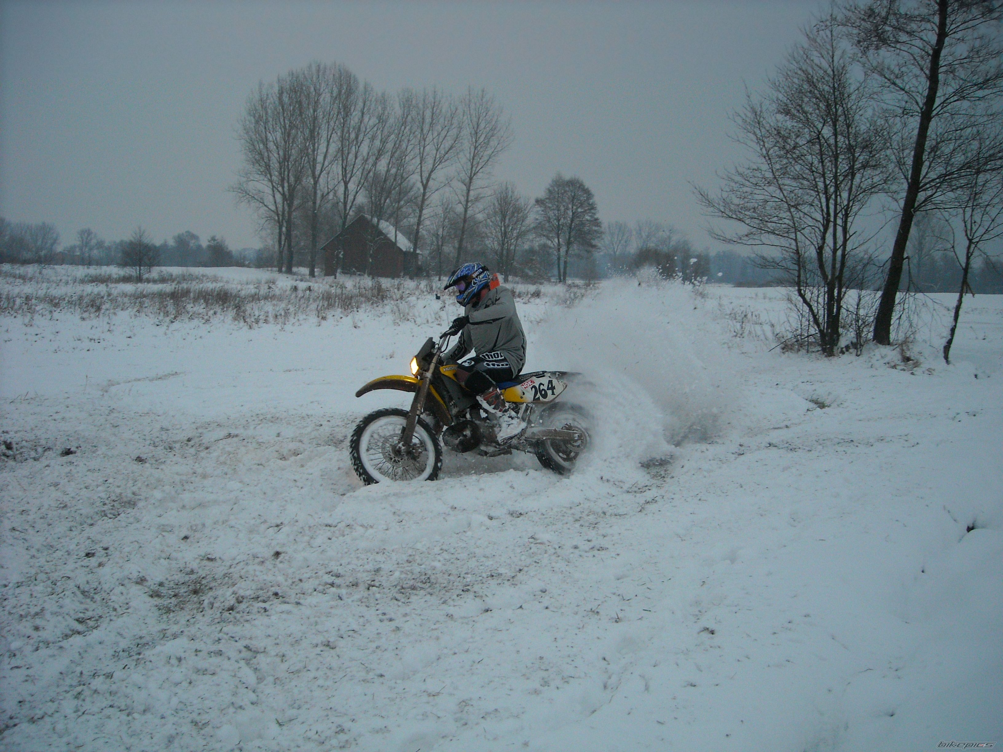 Photo 1868734