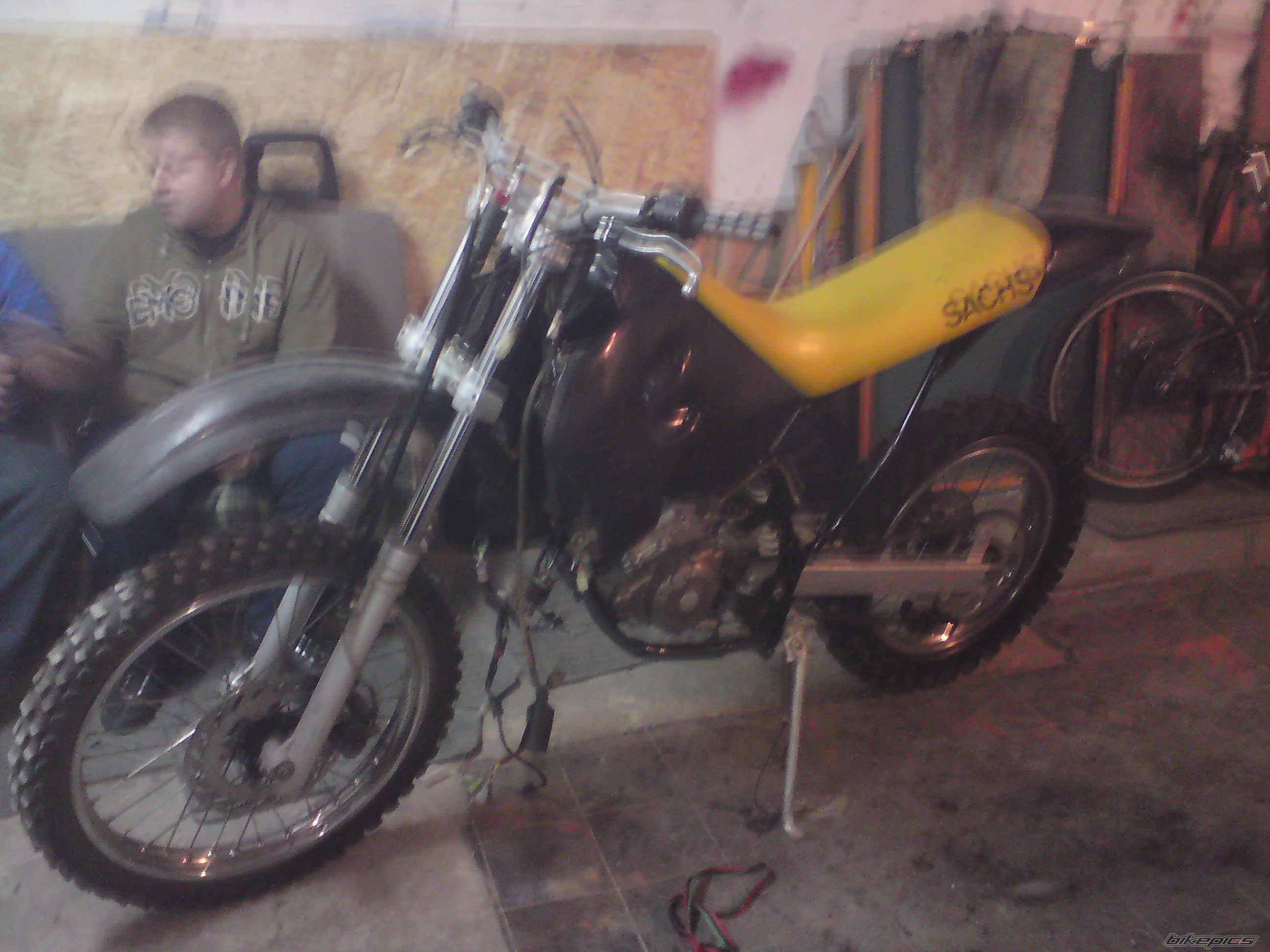 Photo 1868742