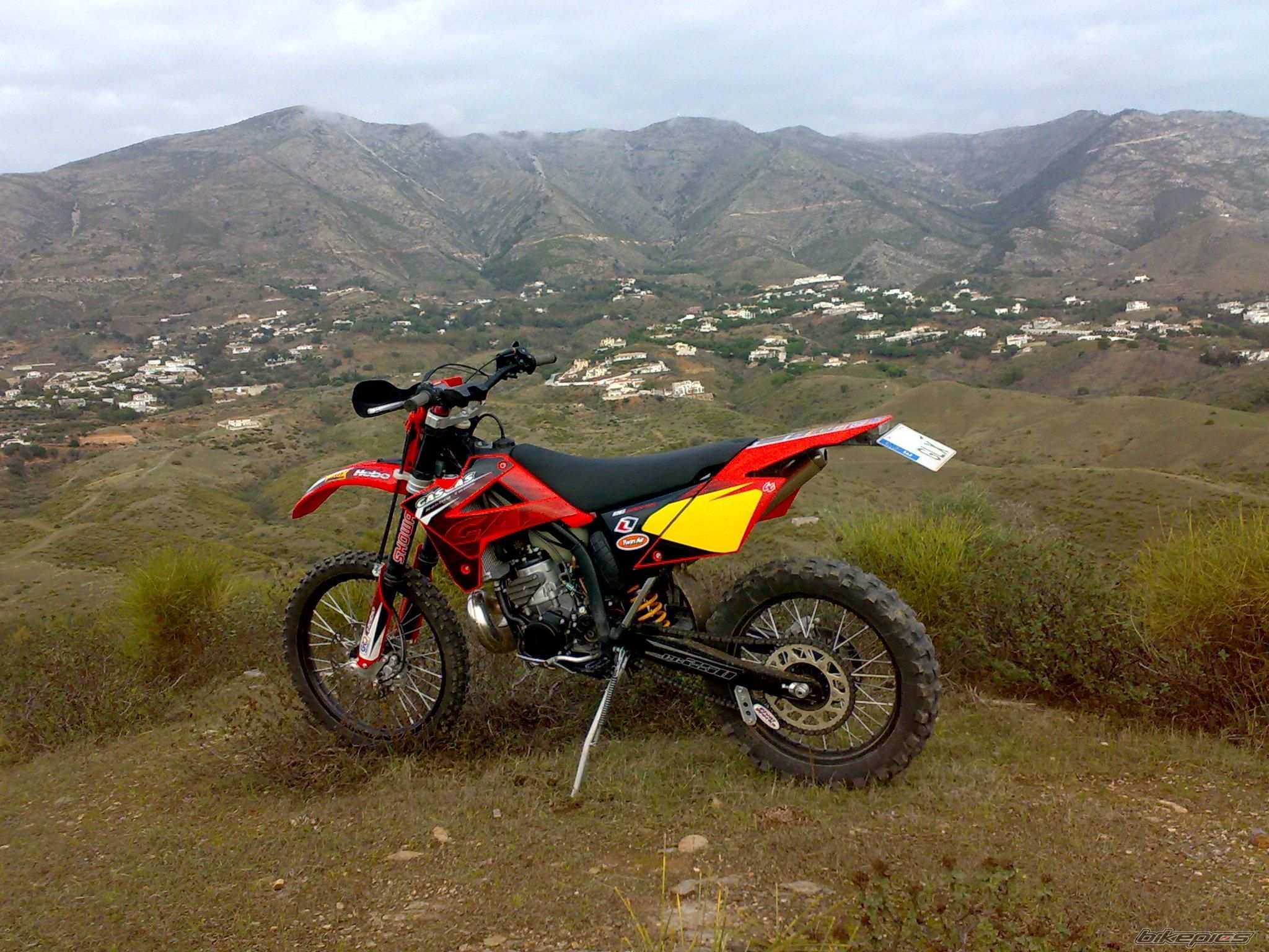 Photo 1868746