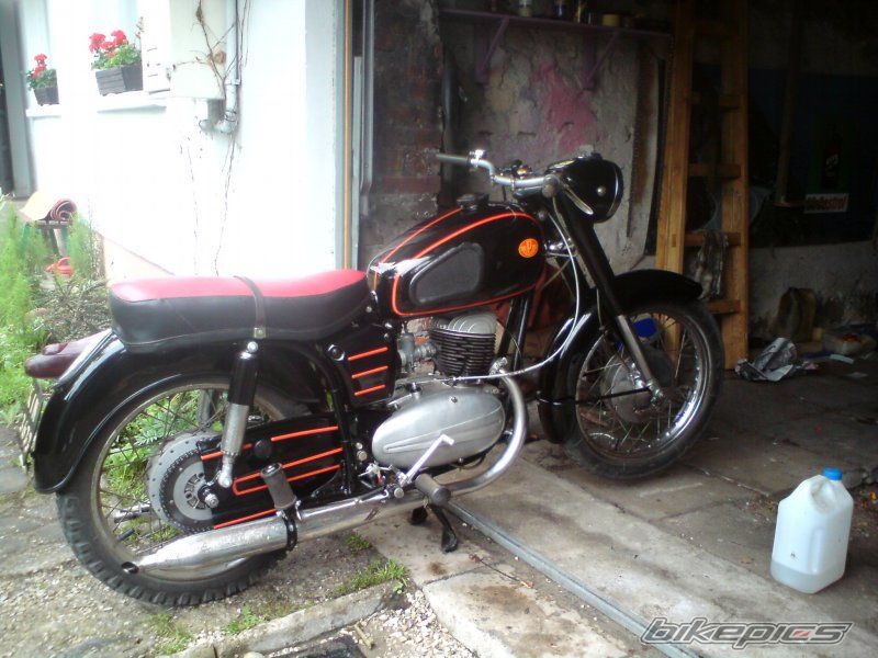 Photo 1868864