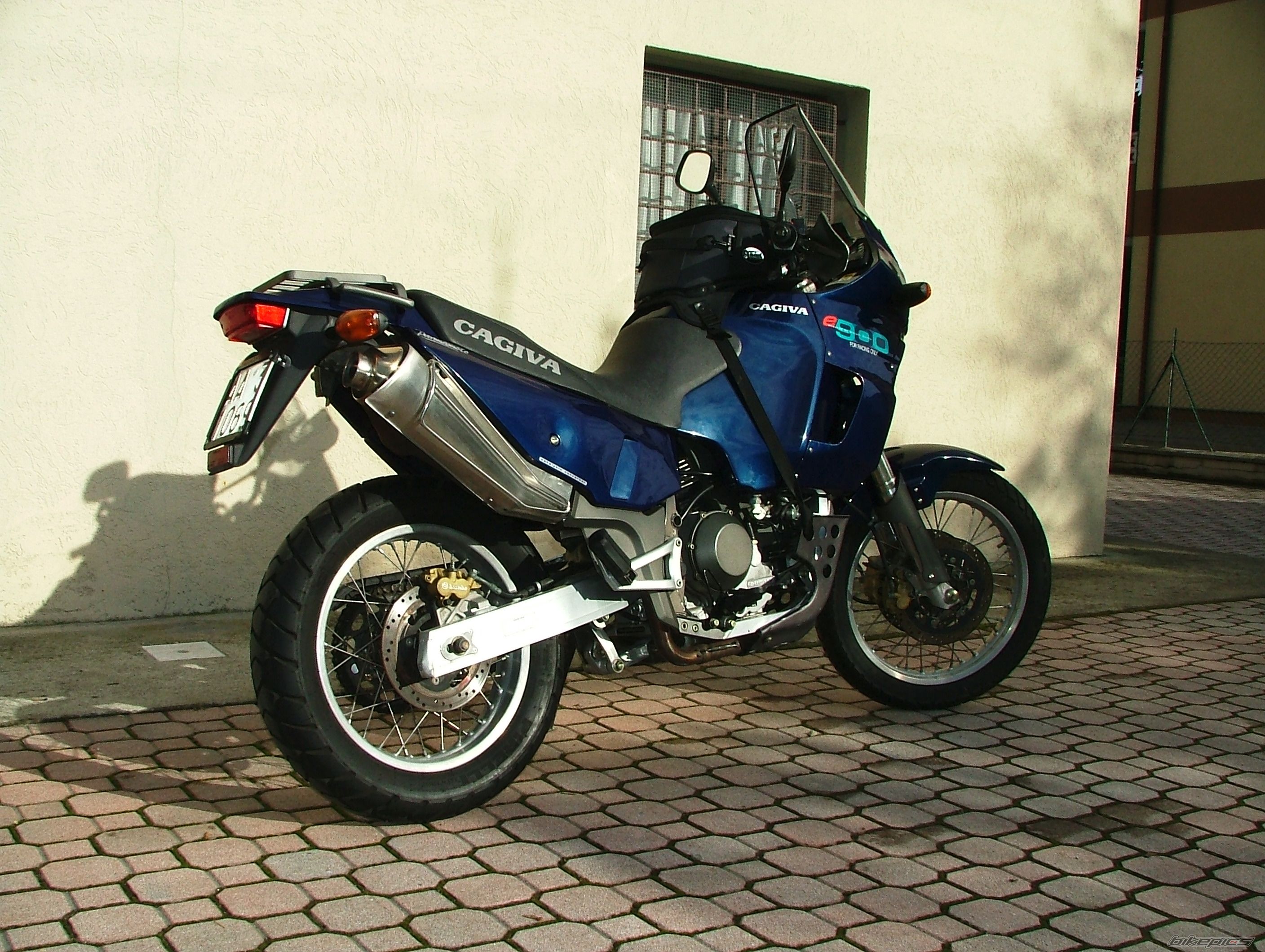 Photo 1869171