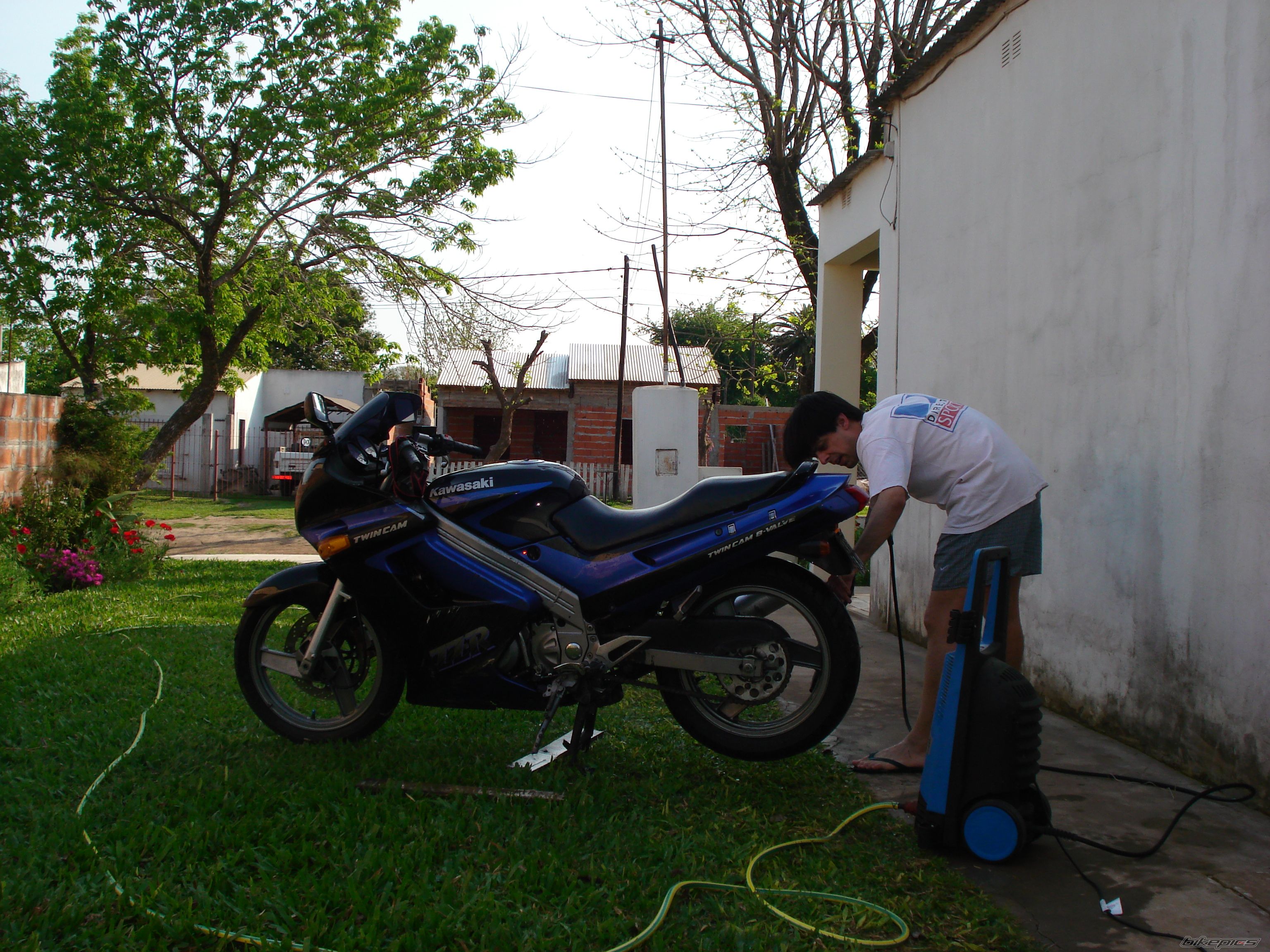 Photo 1869172