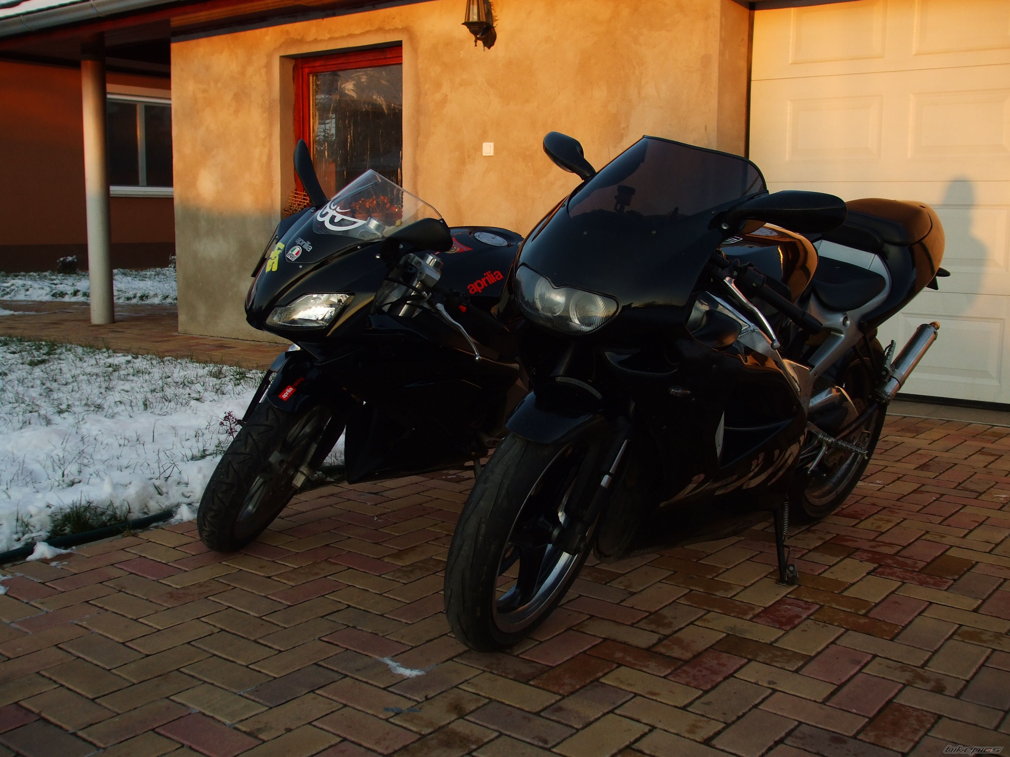 Photo 1869293