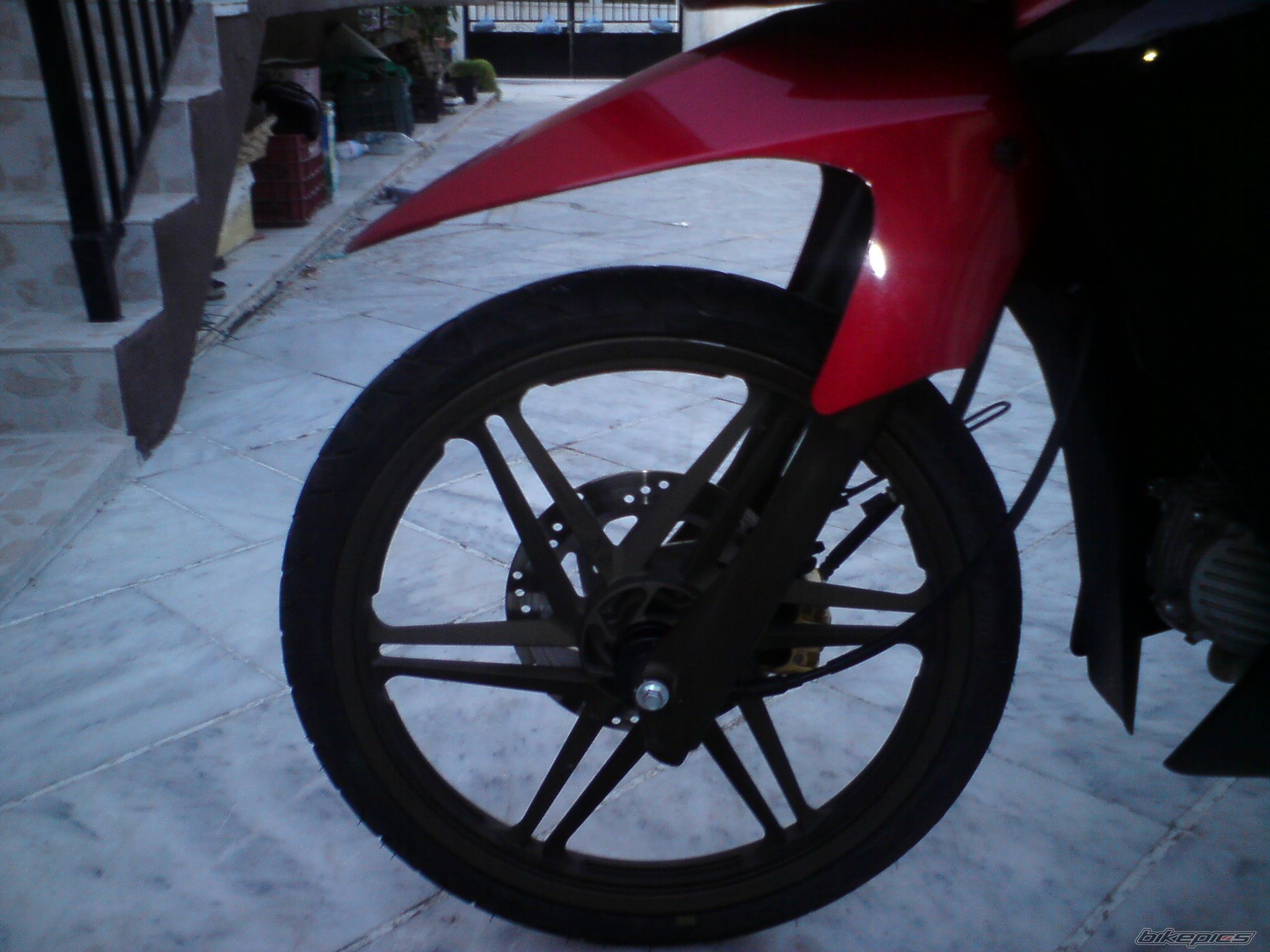 Photo 1869344