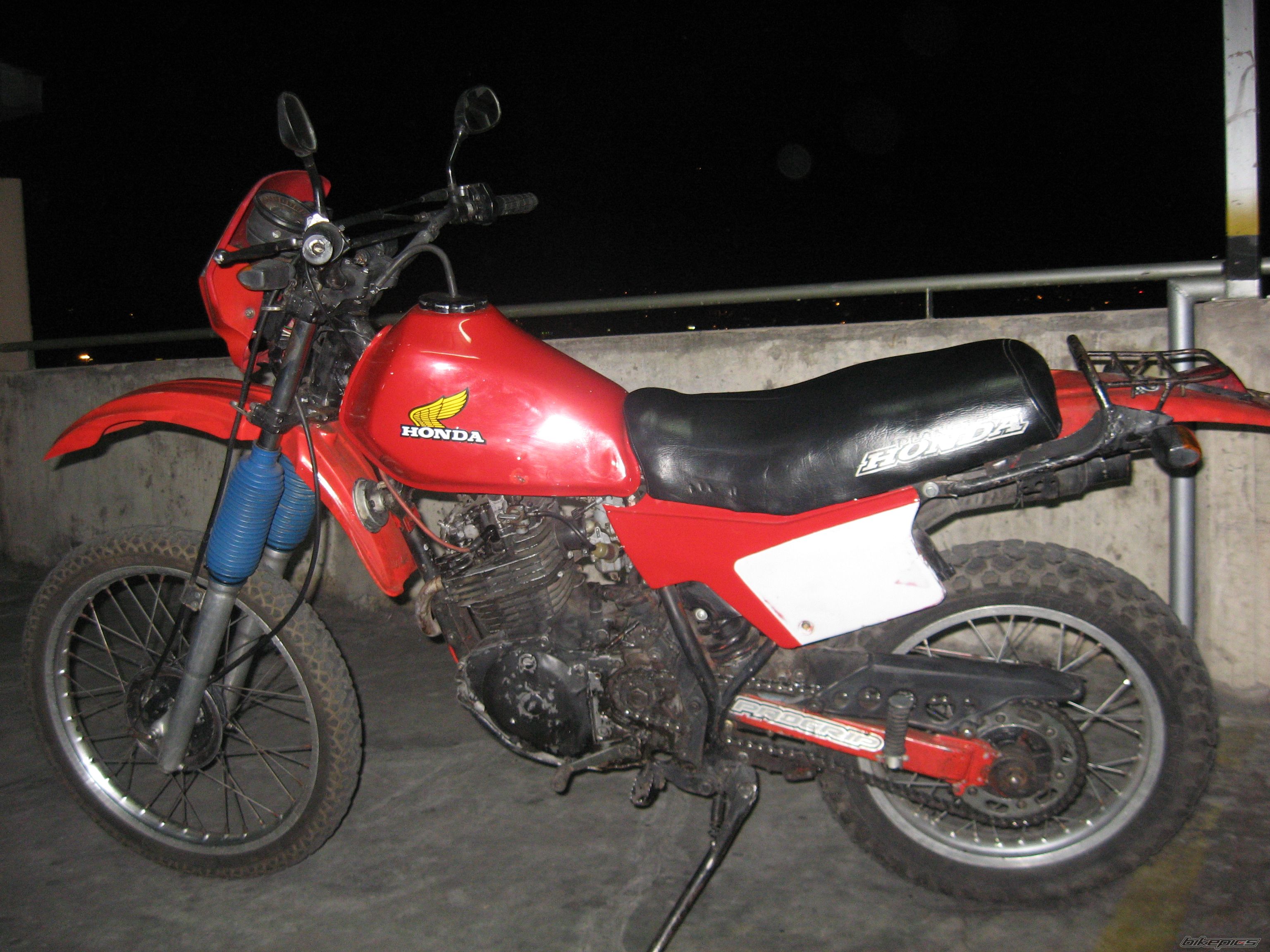 Photo 1869719