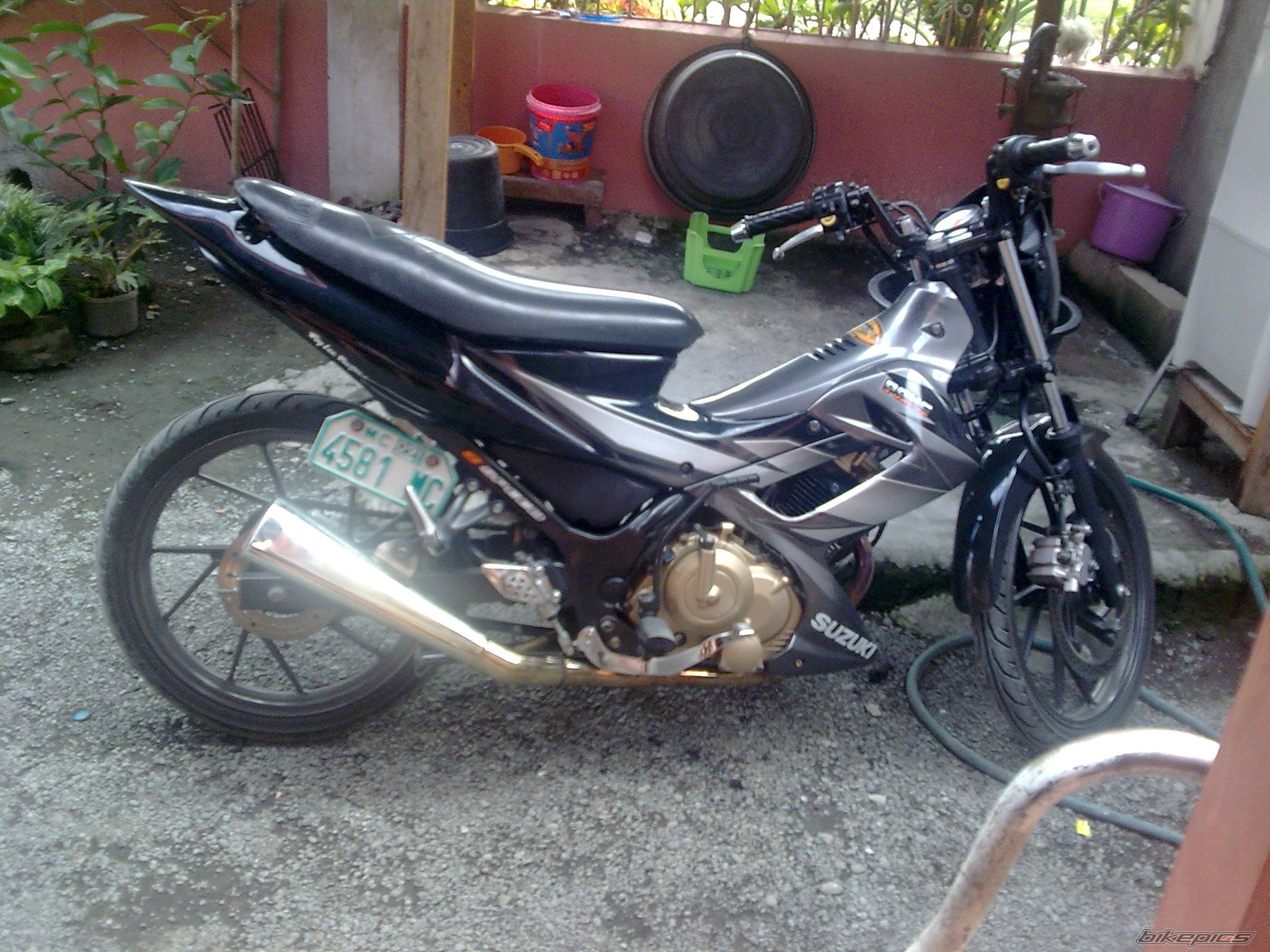 Photo 1869863