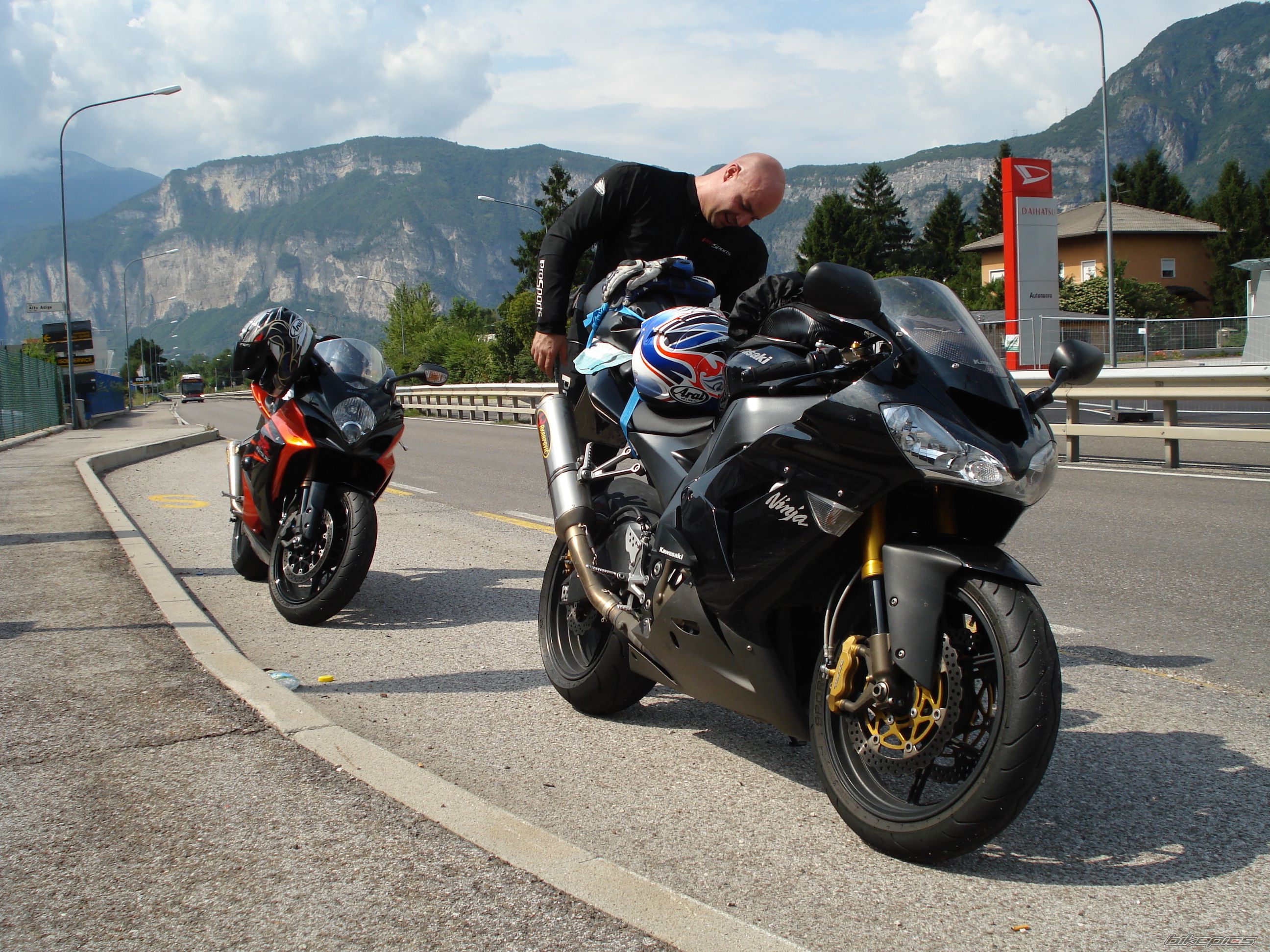 Bike Photo 1870347