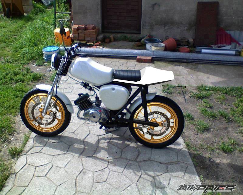 Photo 1870504