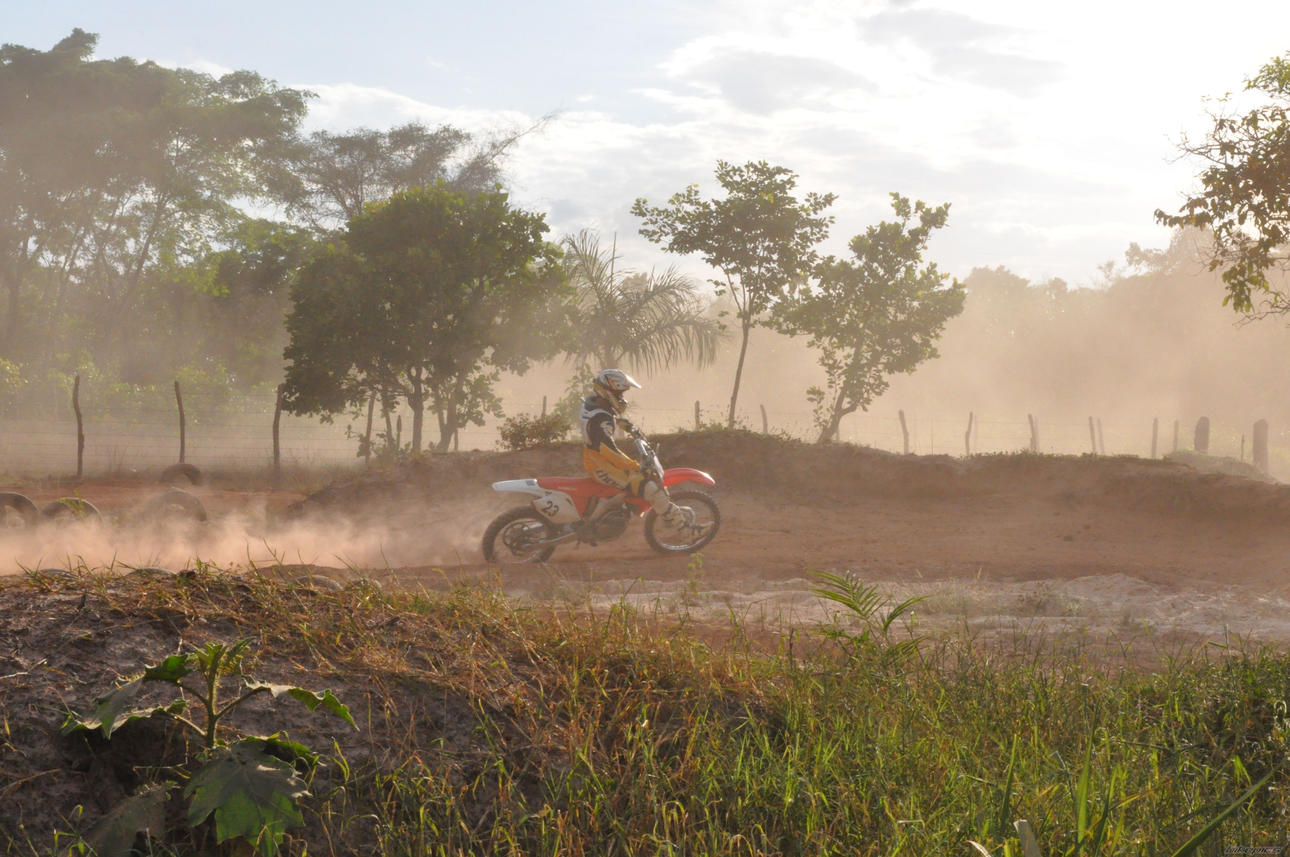 Bike Photo 1871064