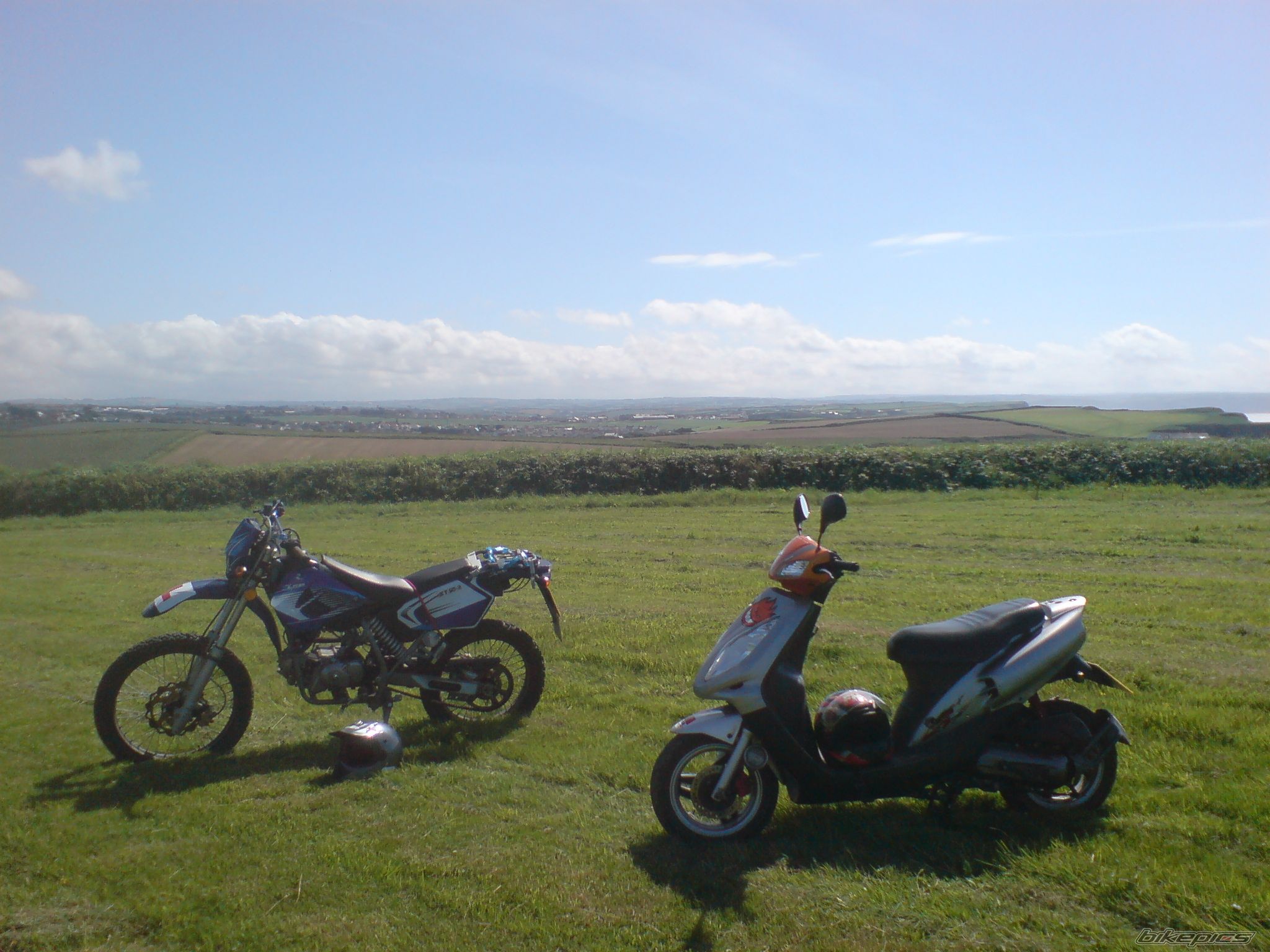 Photo 1871359