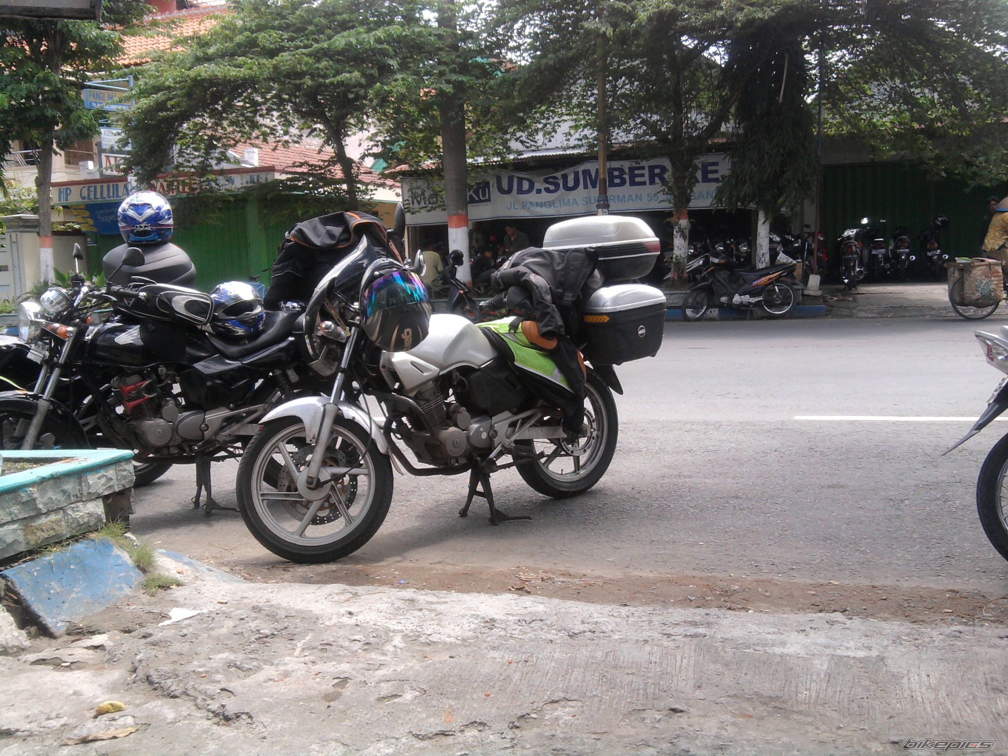 Photo 1871862