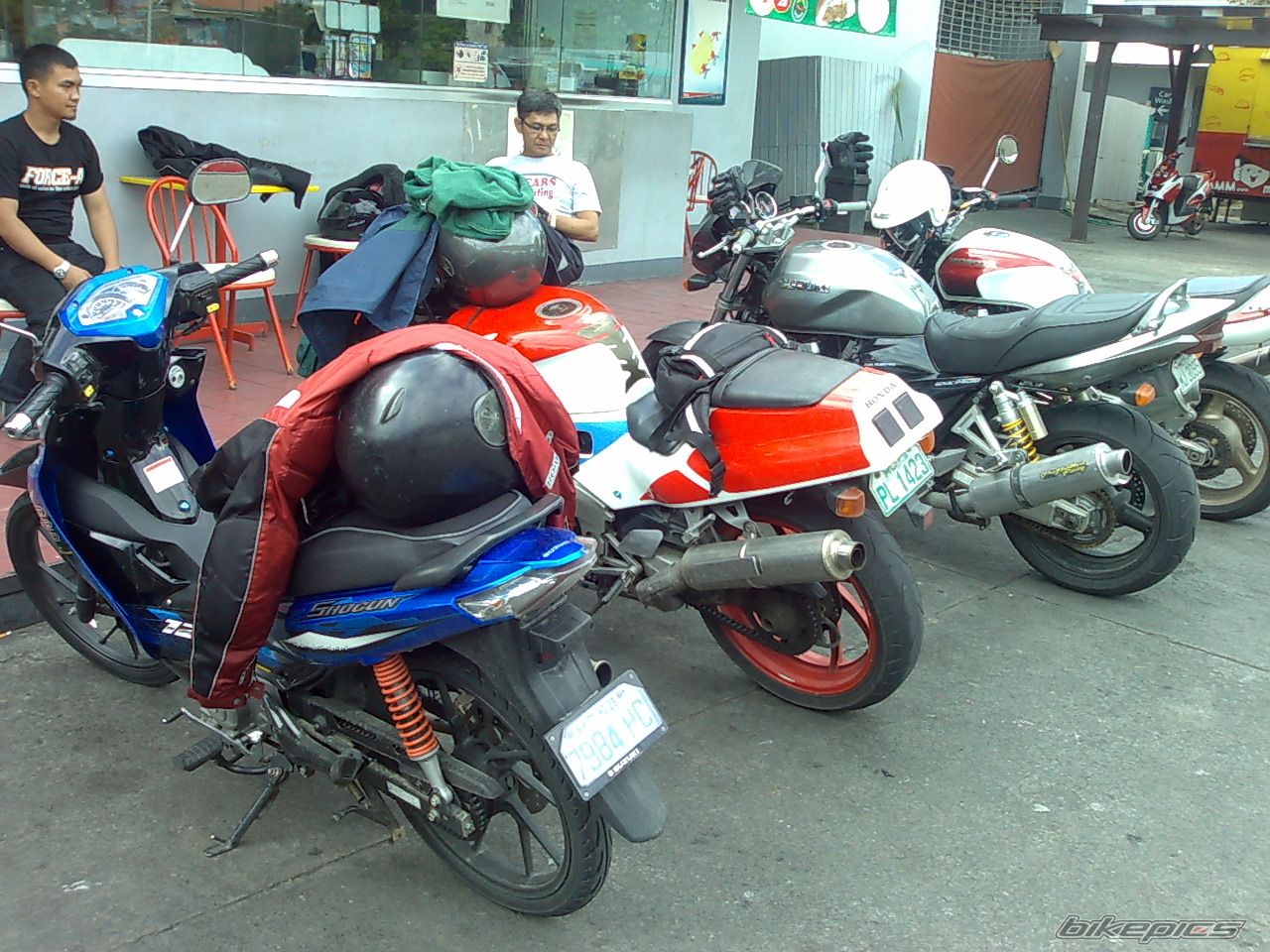 Photo 1872504