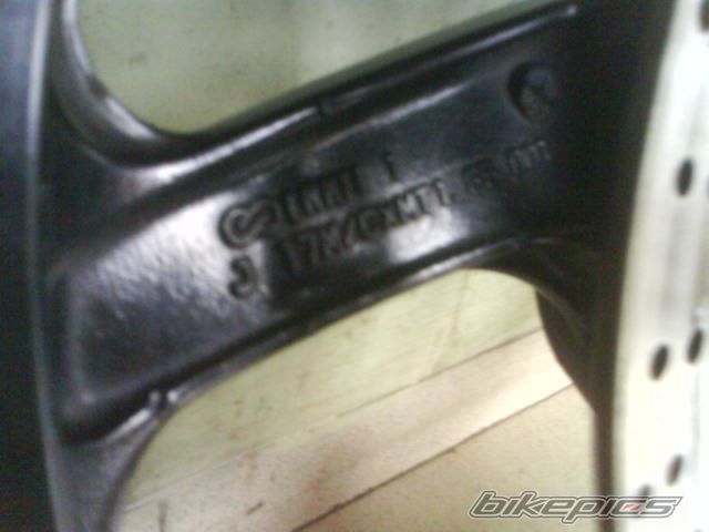 Photo 1872636