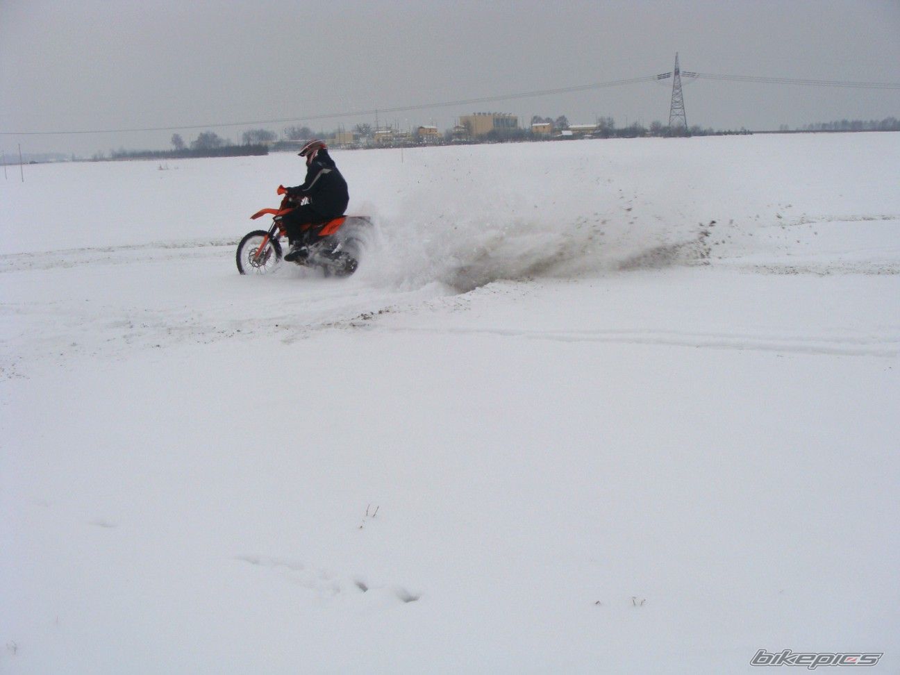 Photo 1872725
