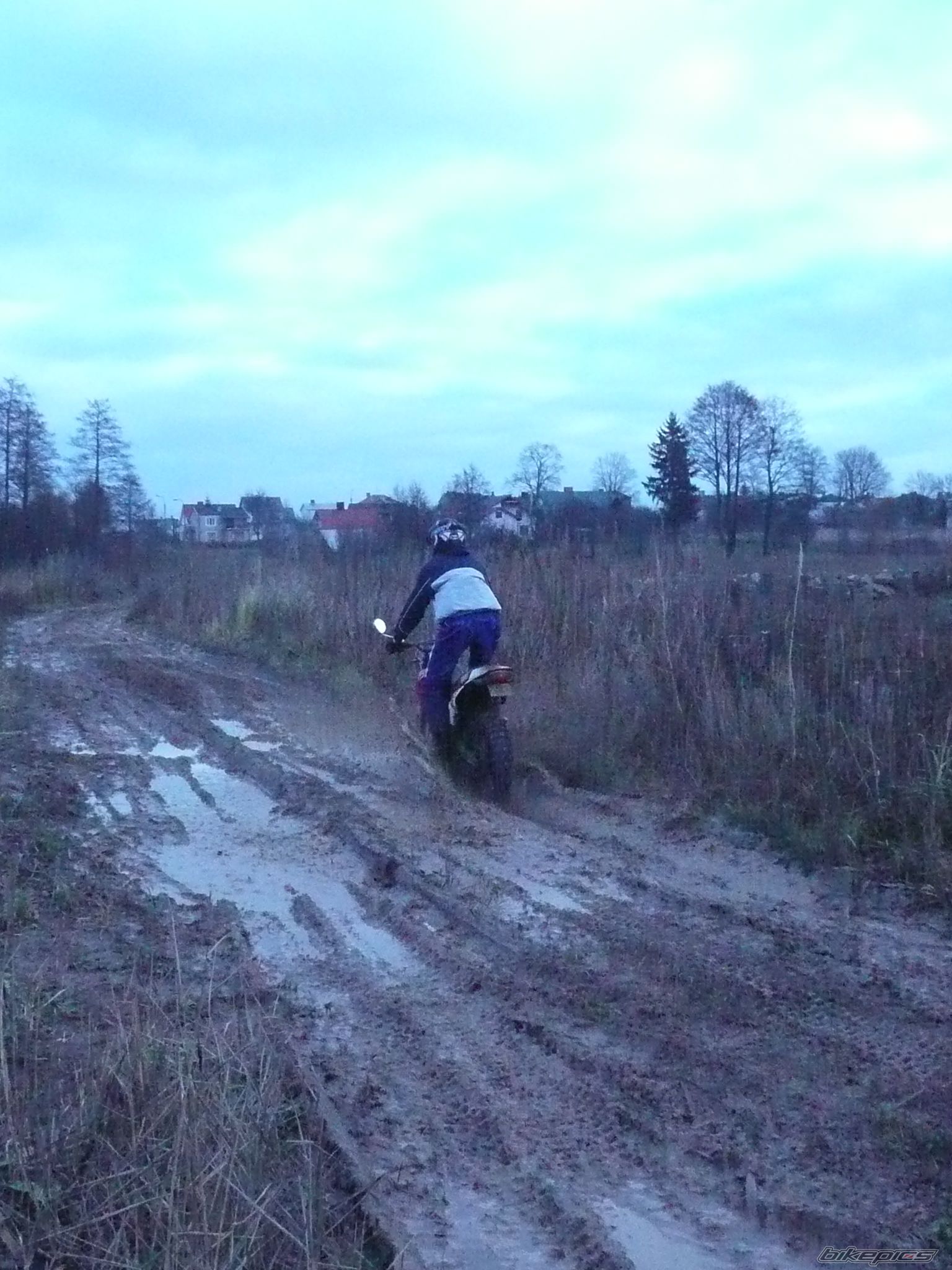 Photo 1873231