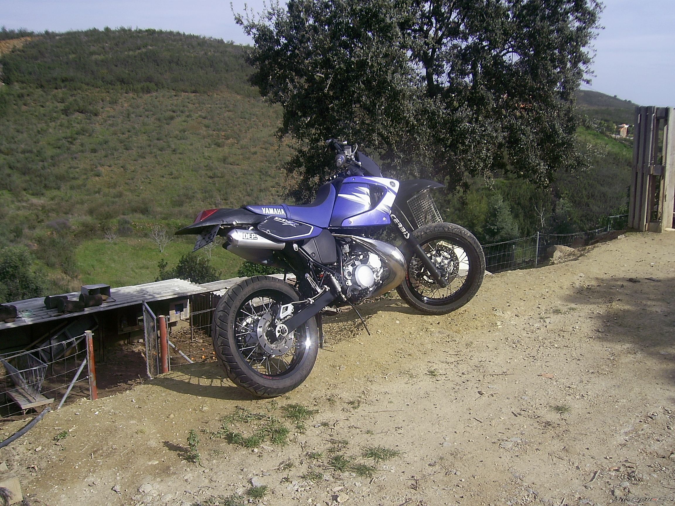 Photo 1873352