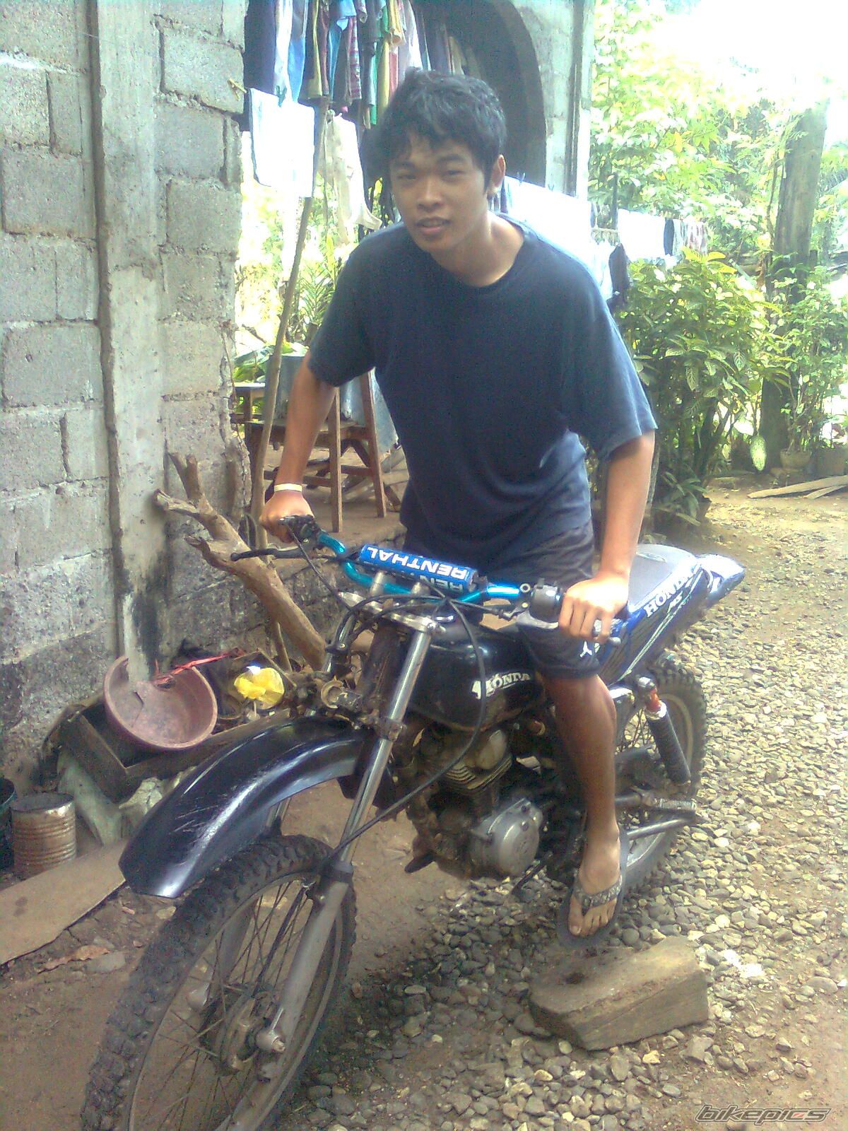 Photo 1873582