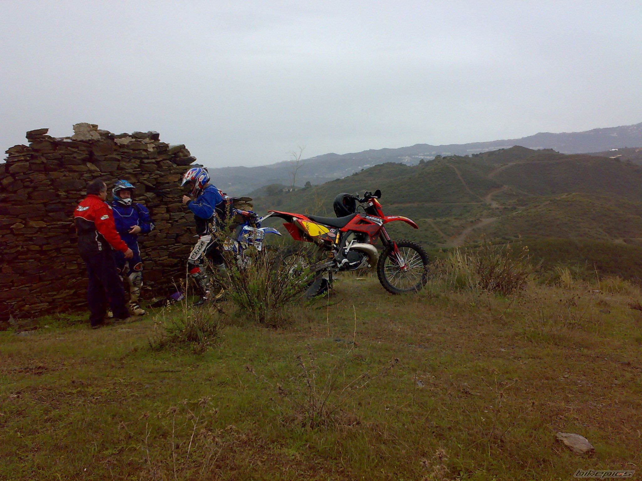 Photo 1873713