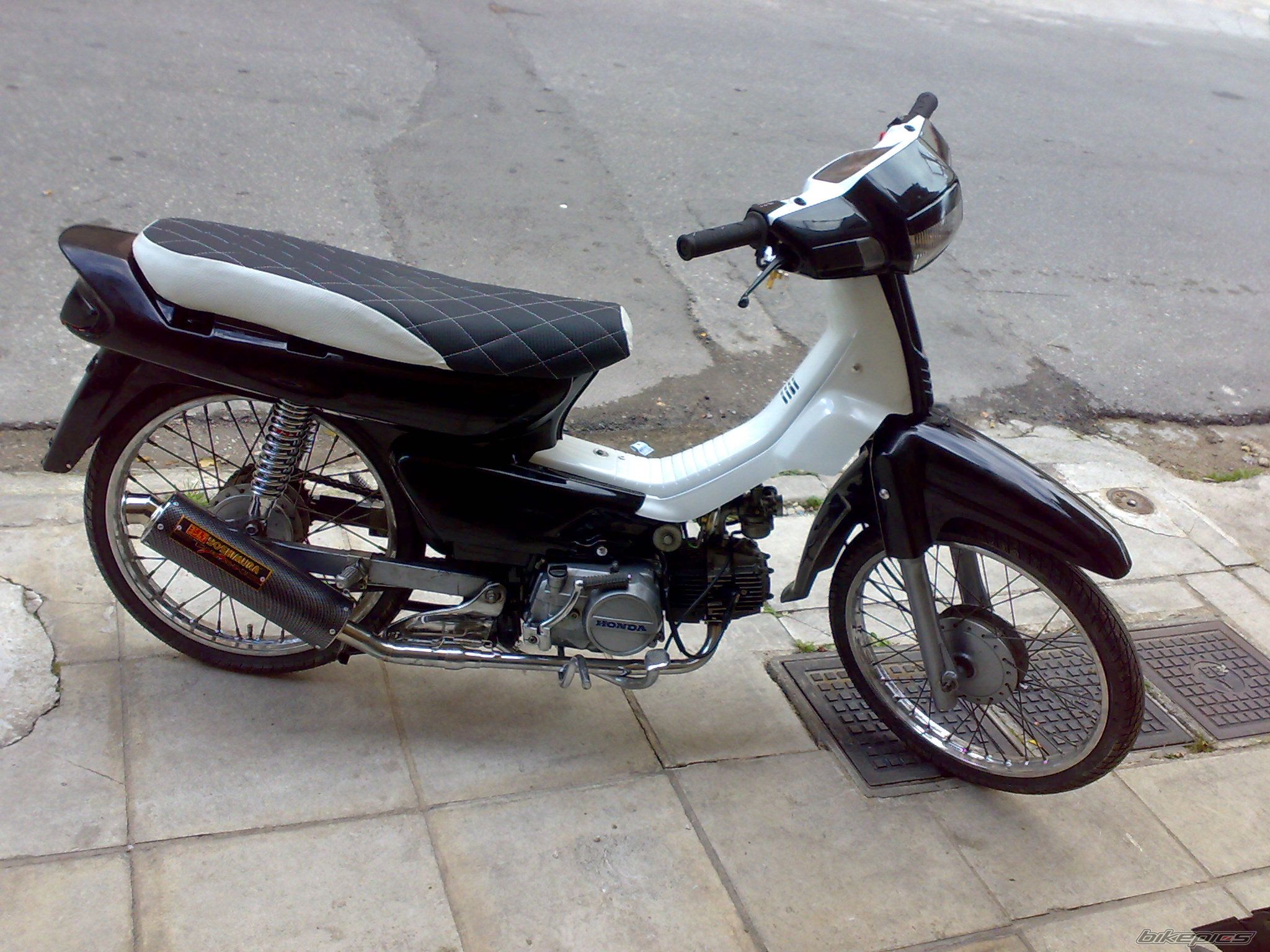 Photo 1874359