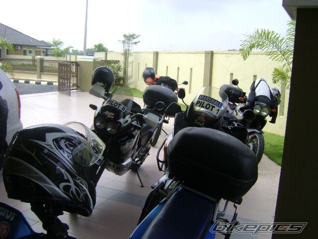 Photo 1874864