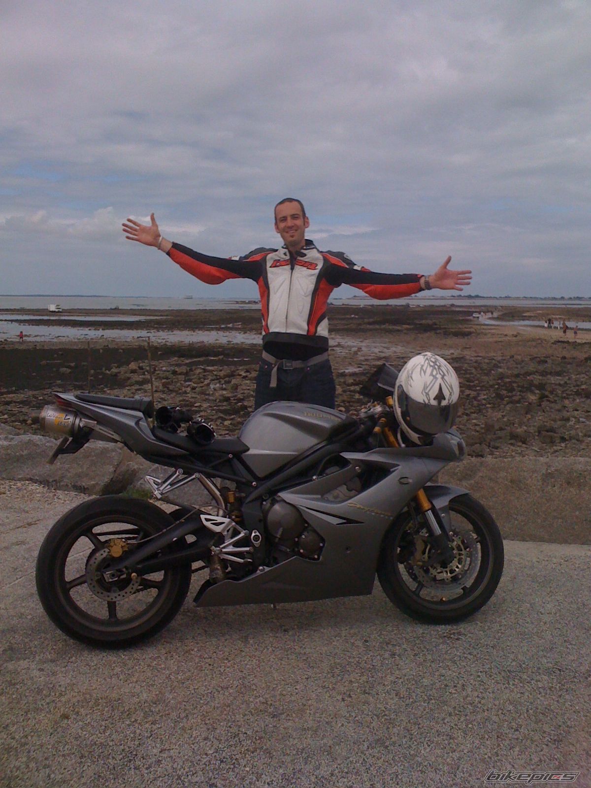 Bike Photo 1875076