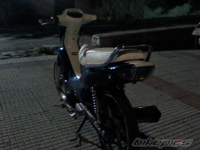 Photo 1875342