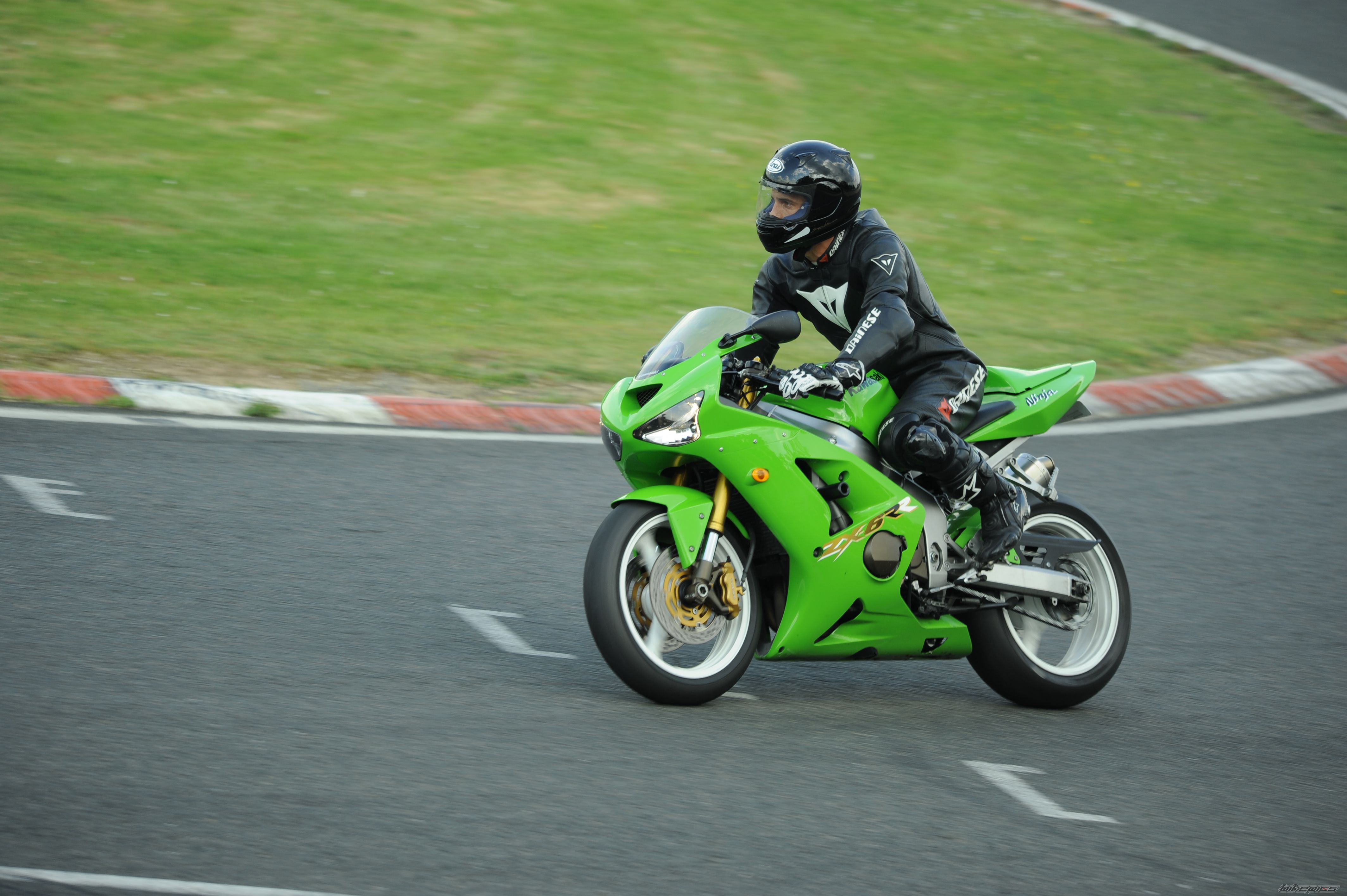 Bike Photo 1875413