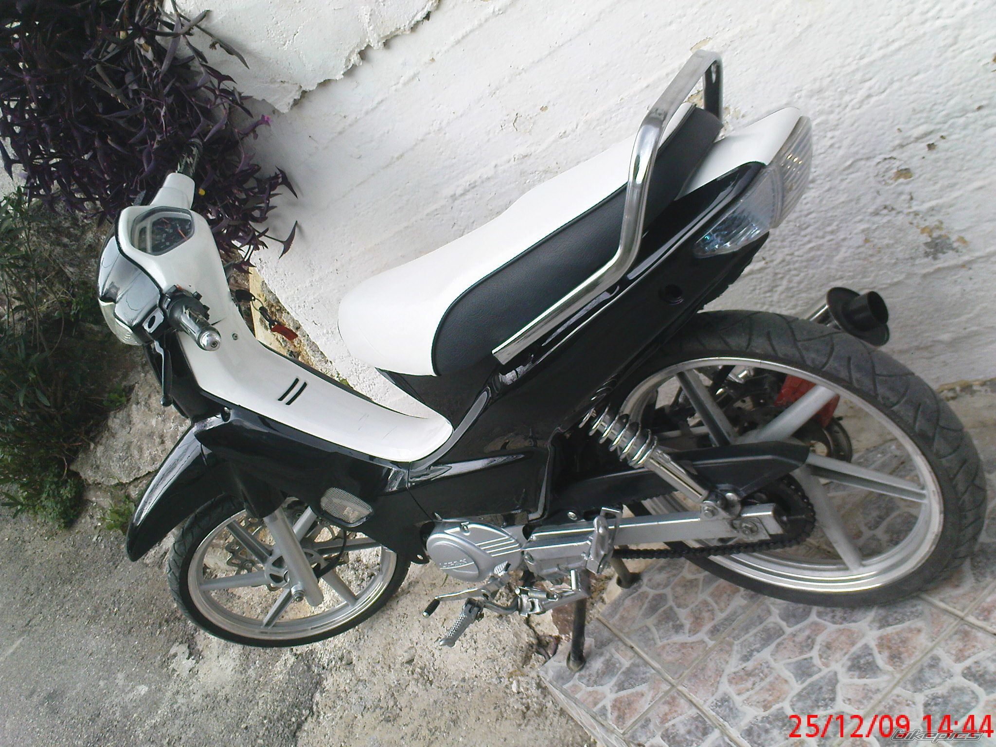 Bike Photo 1875651
