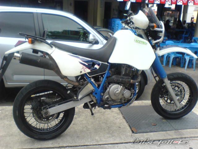 Photo 1876117