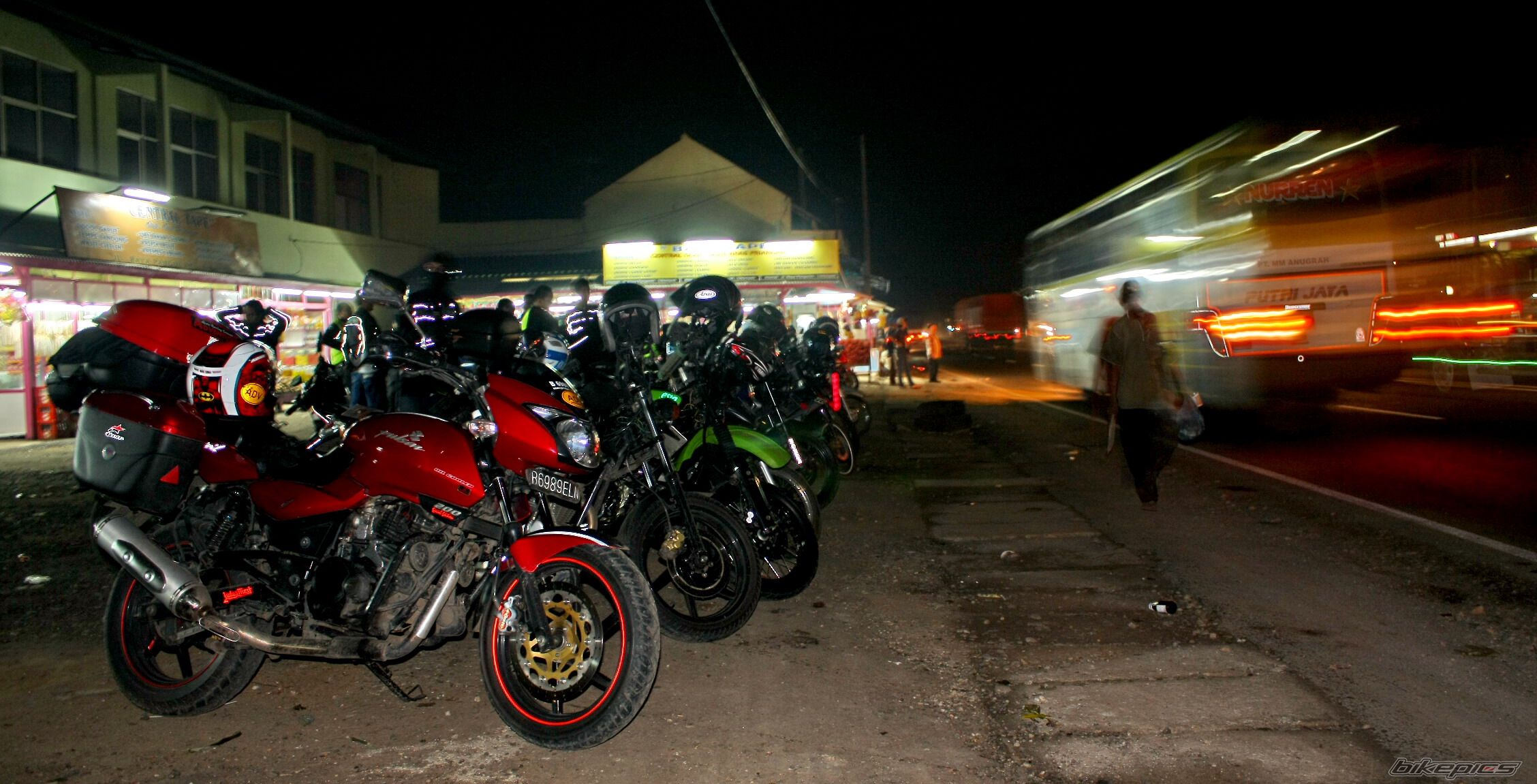 Photo 1876159