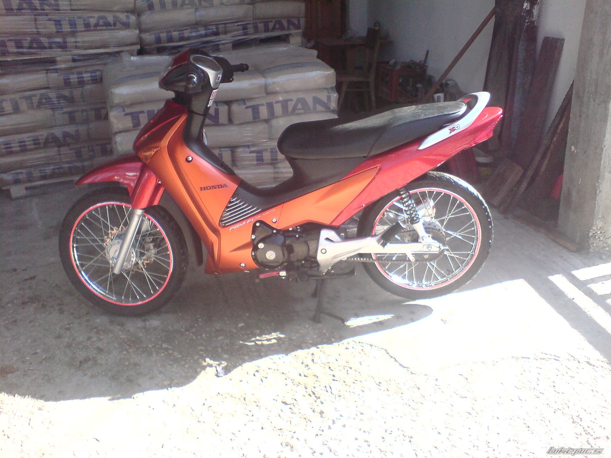 Photo 1876796