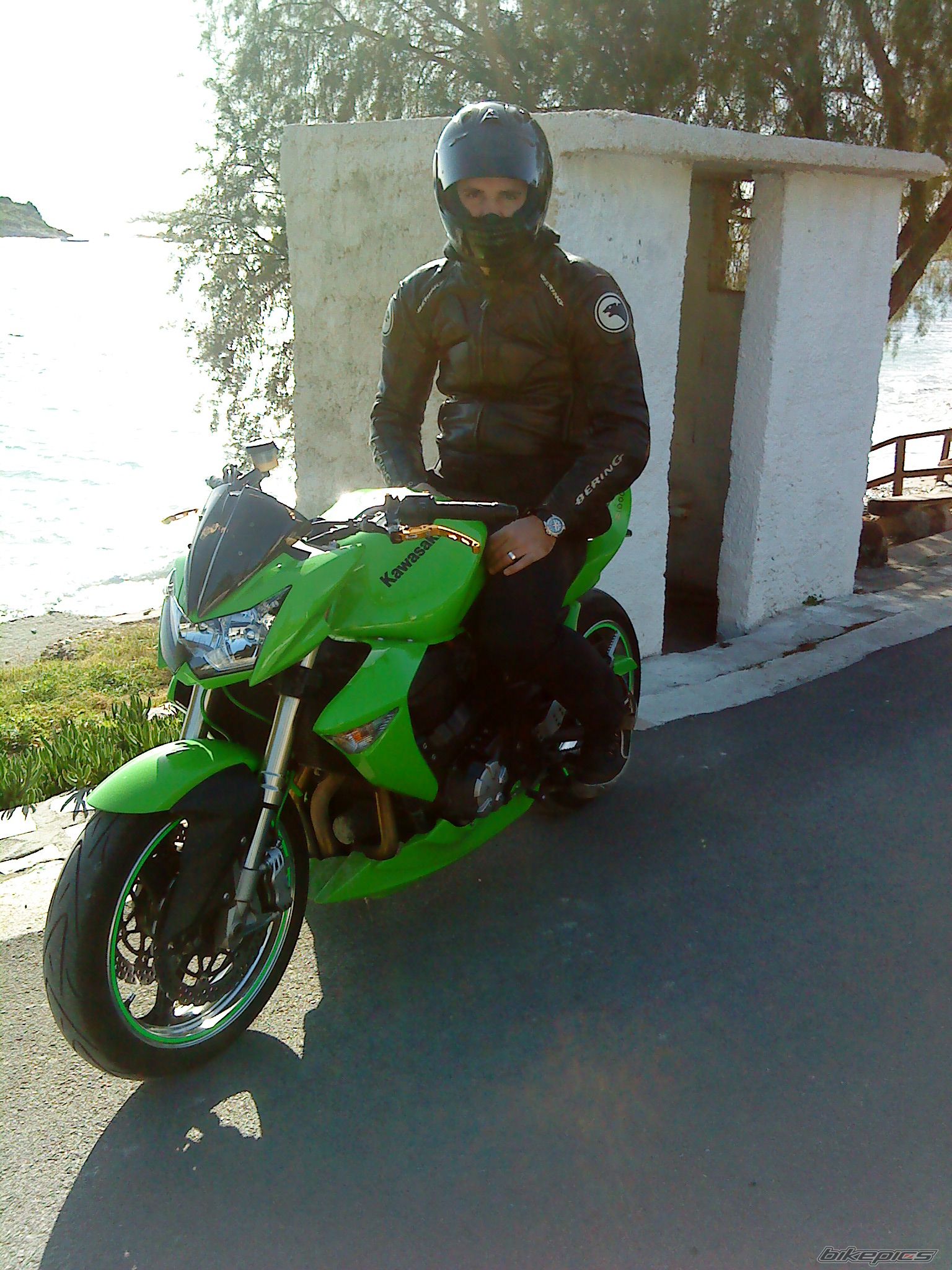 Photo 1877153