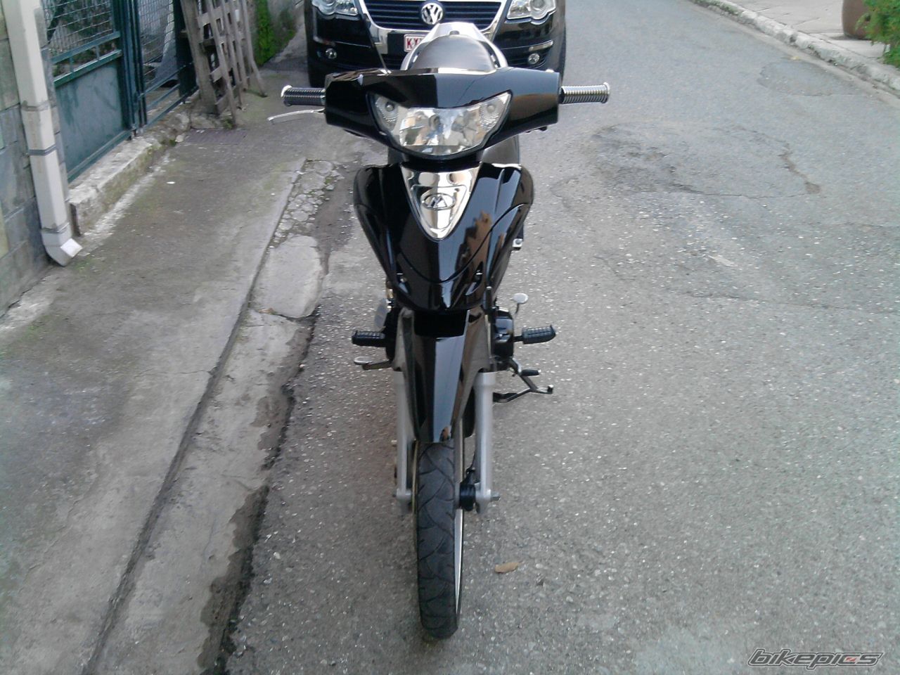 Photo 1877184