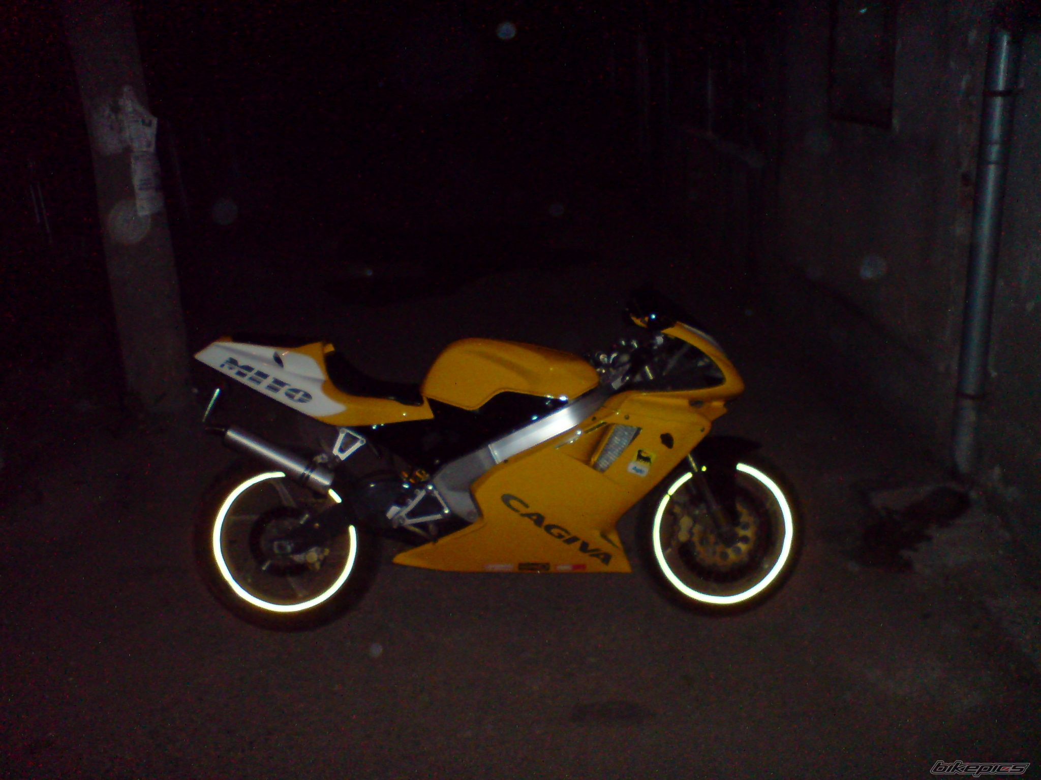 Photo 1877231