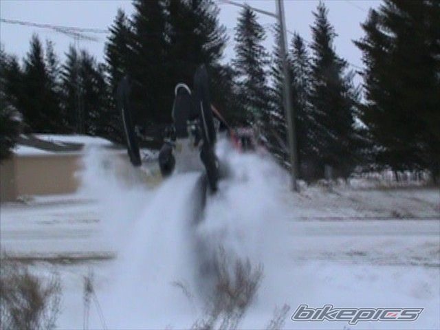 Photo 1877244