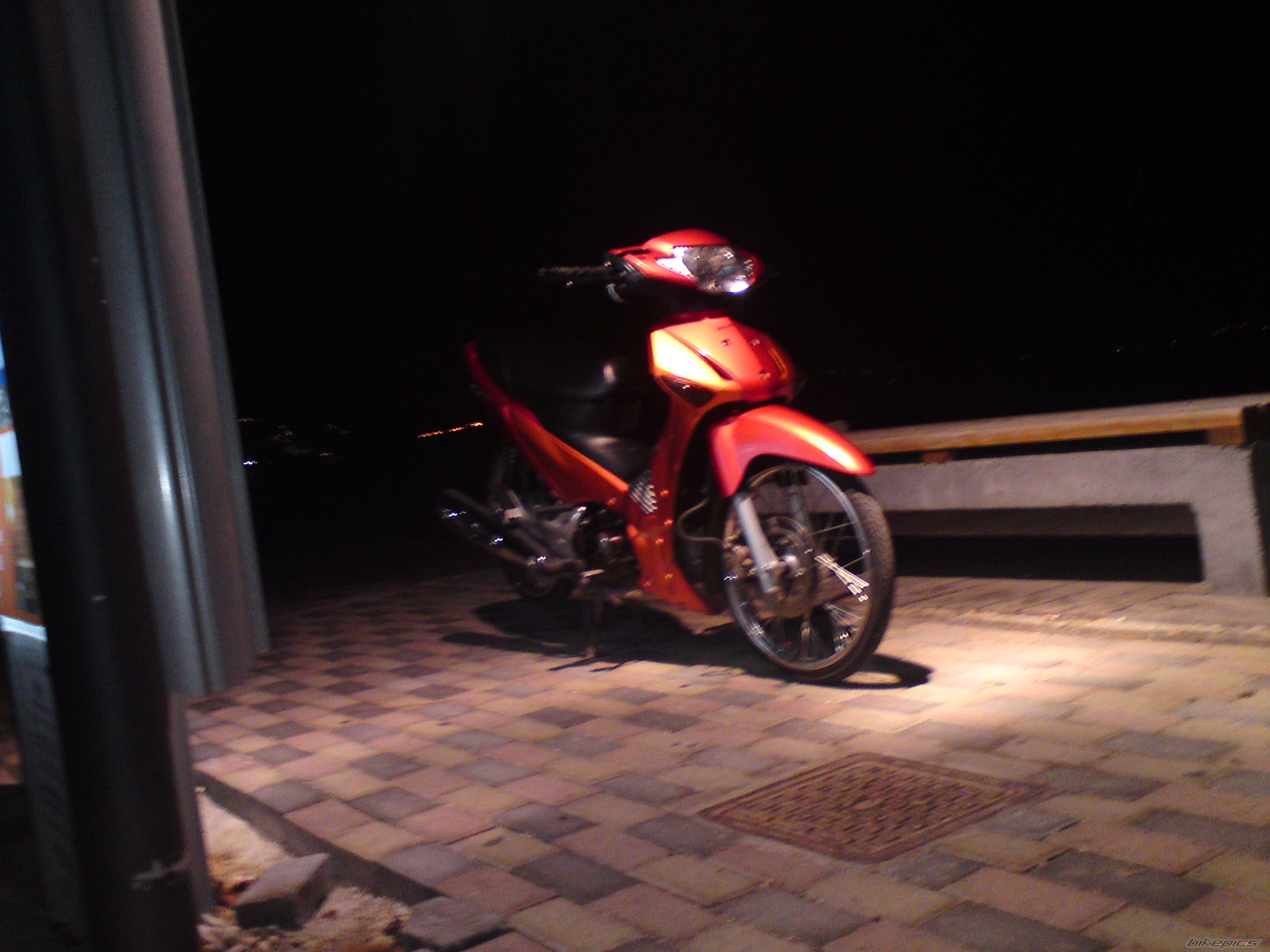 Photo 1877416