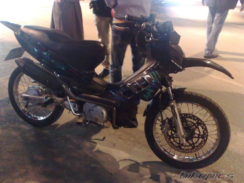 Photo 1877447