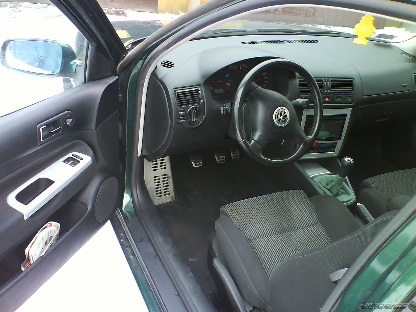 Photo 1877579