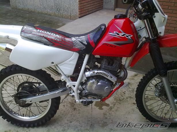 Photo 1877638