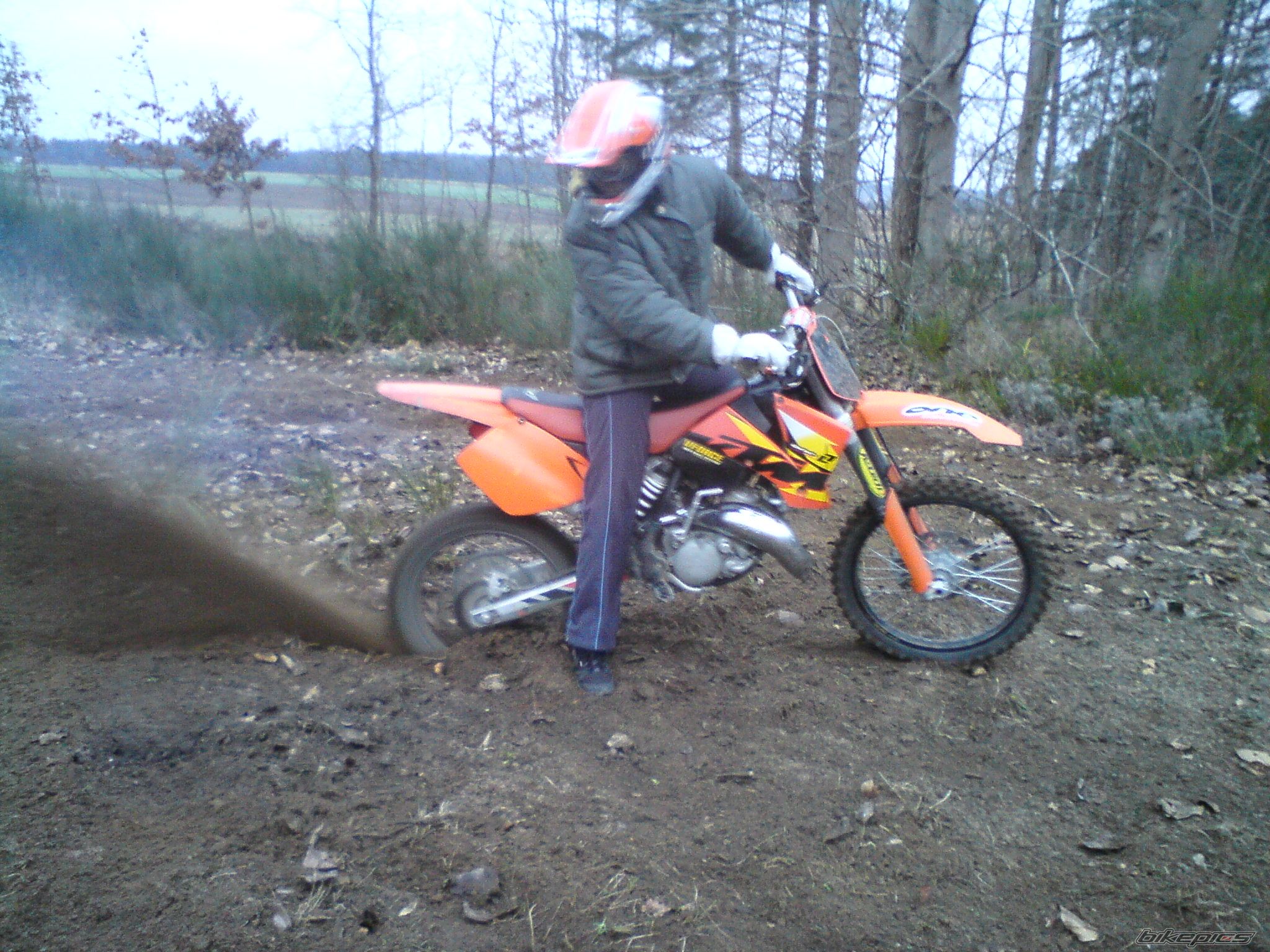 Photo 1878014