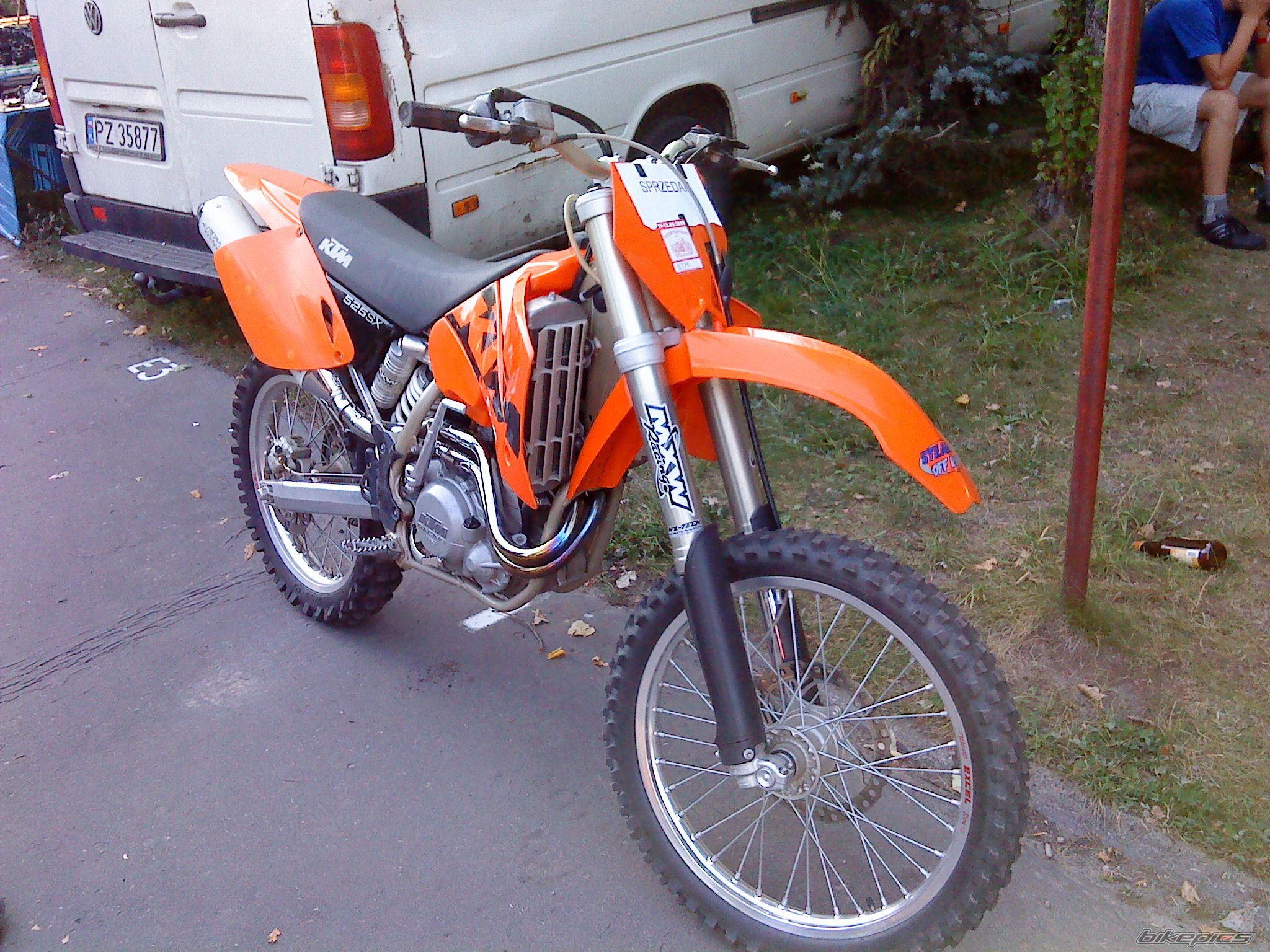 Photo 1878156