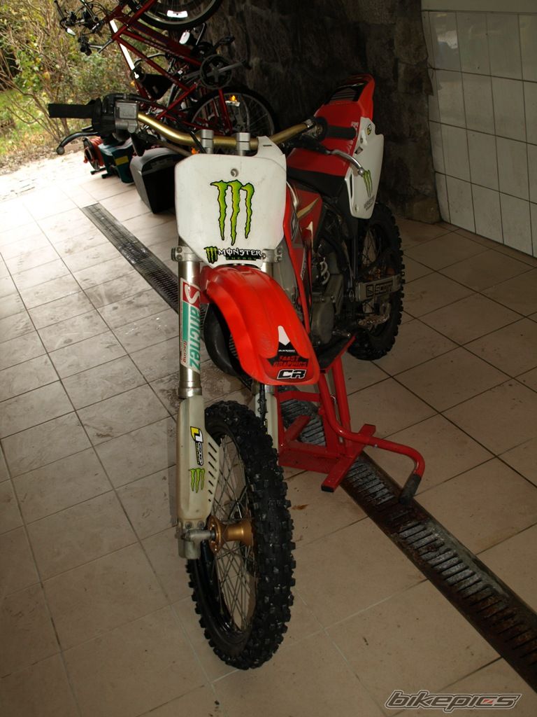 Photo 1878261
