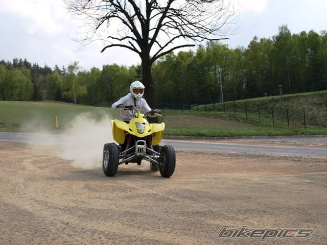 Photo 1878271