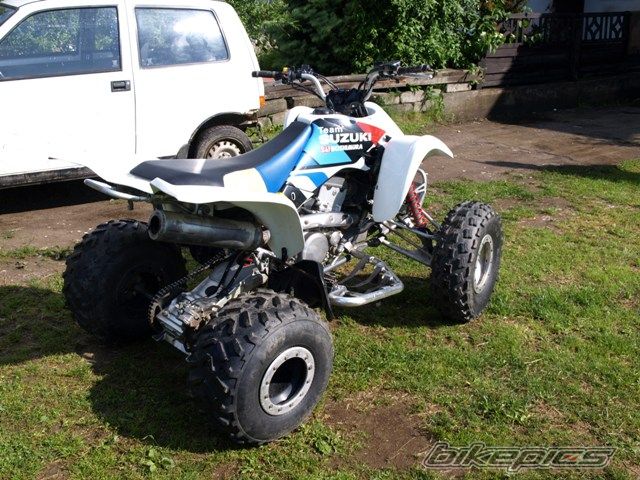 Photo 1878289