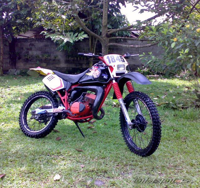 Photo 1878576