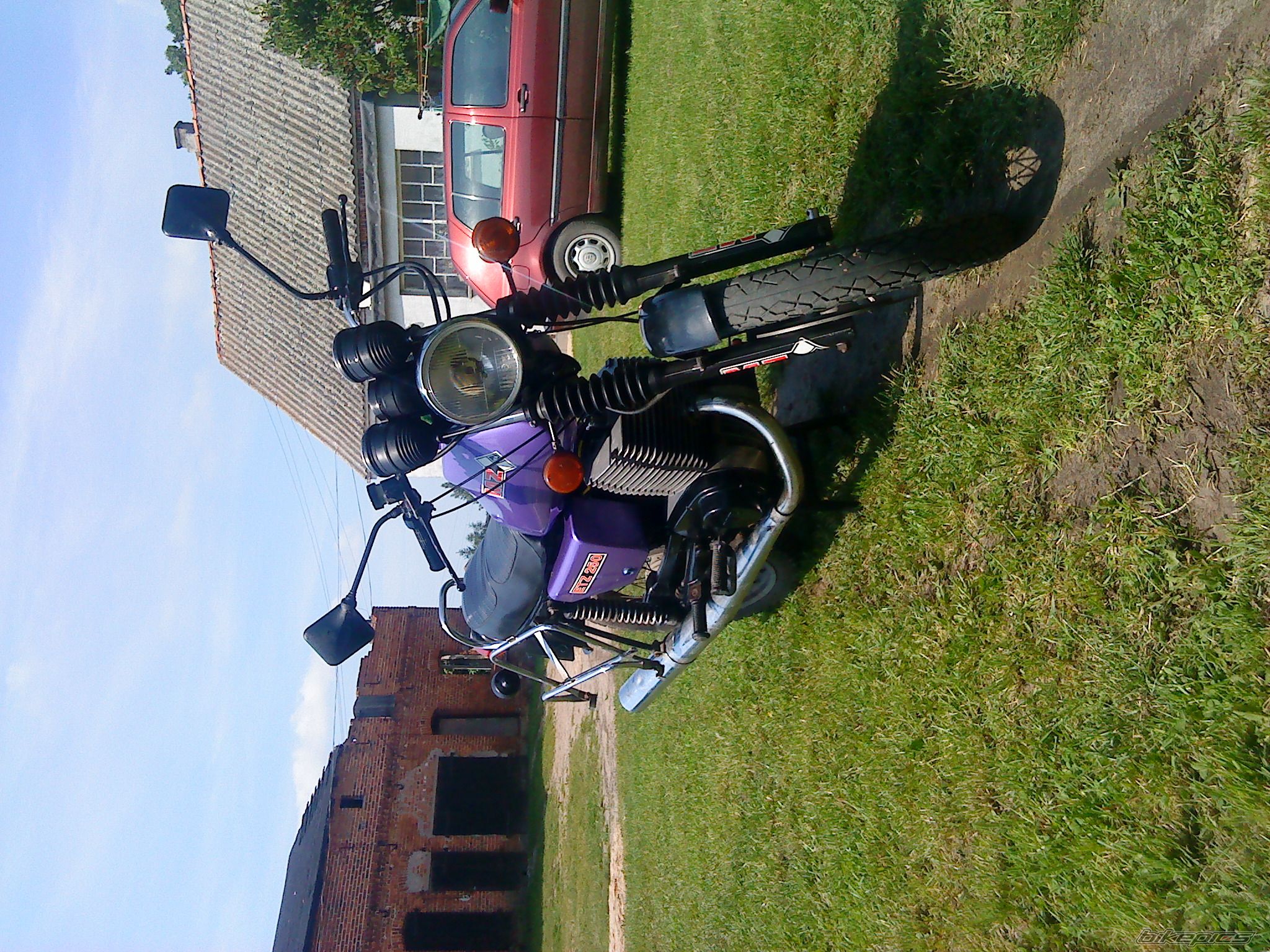Photo 1878720