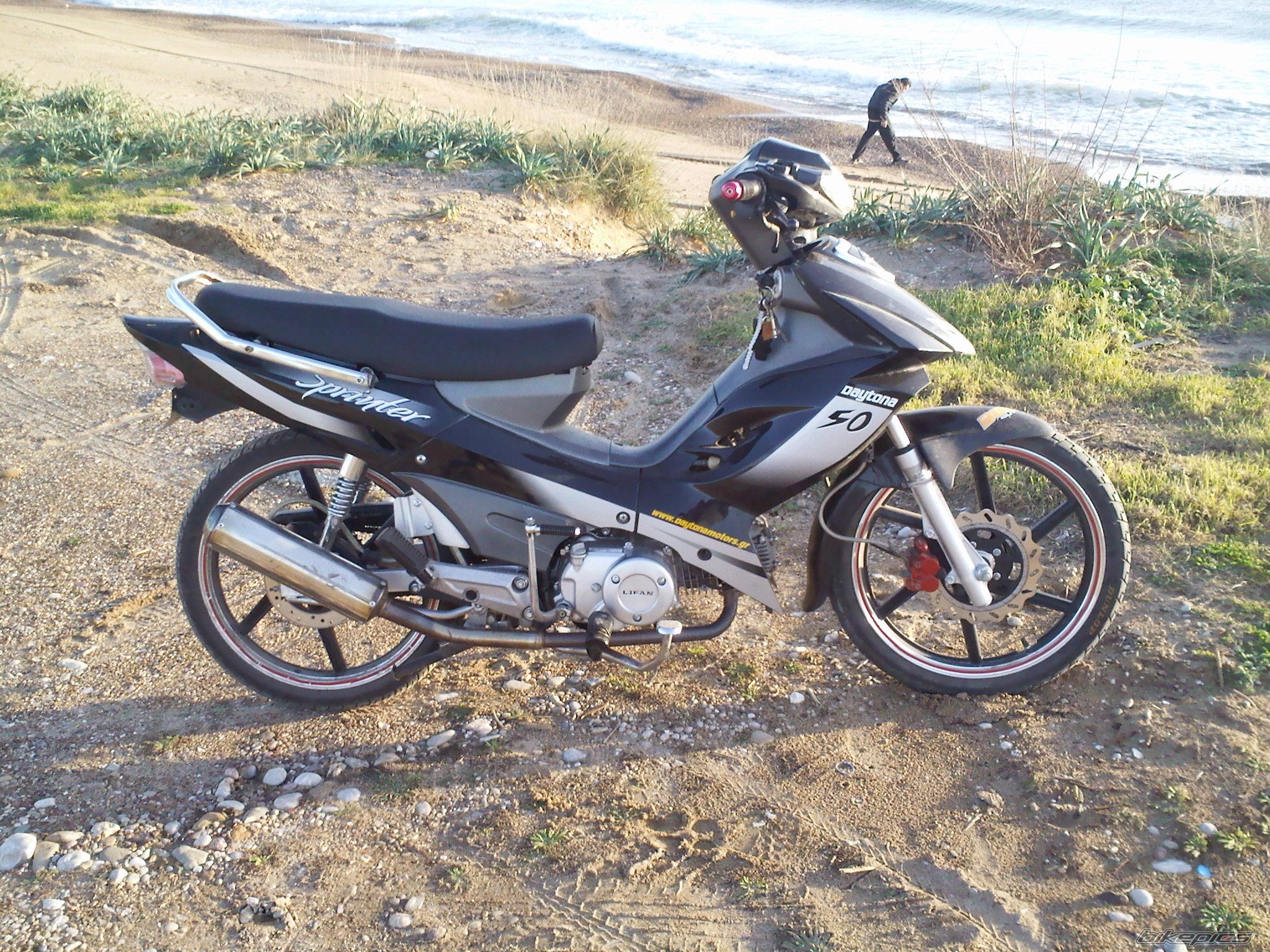 Photo 1878986