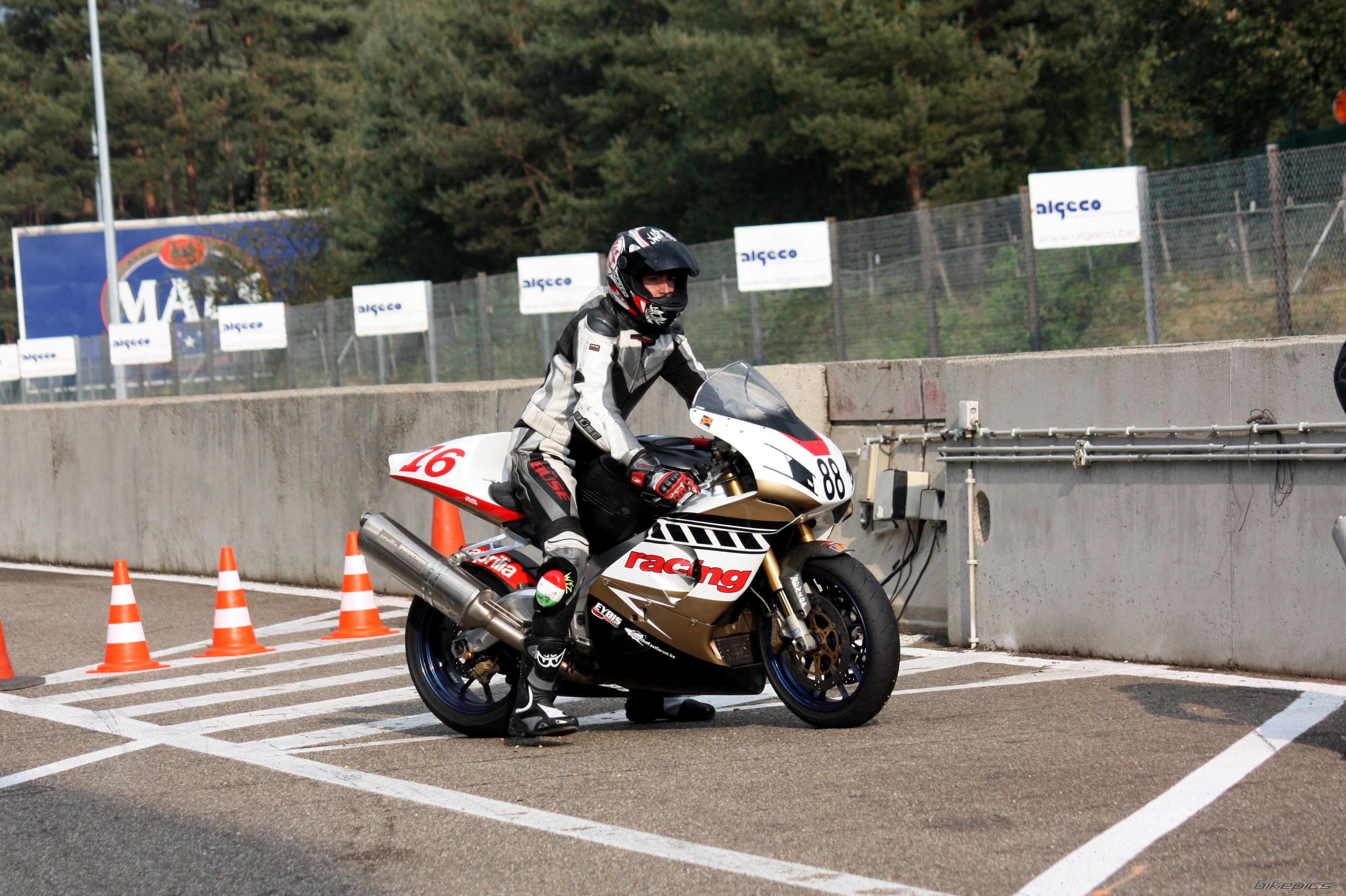 Bike Photo 1879392