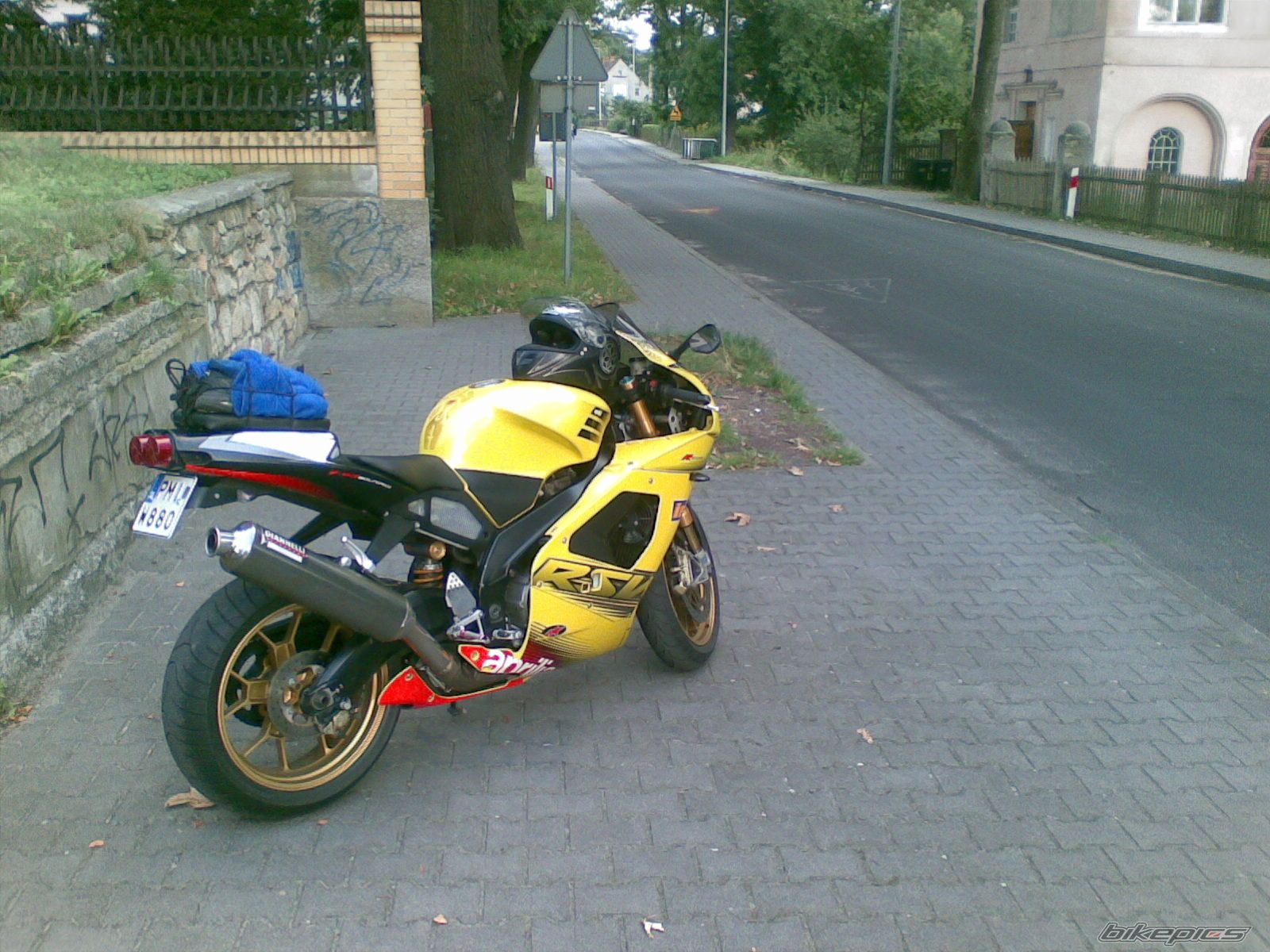 Photo 1879479