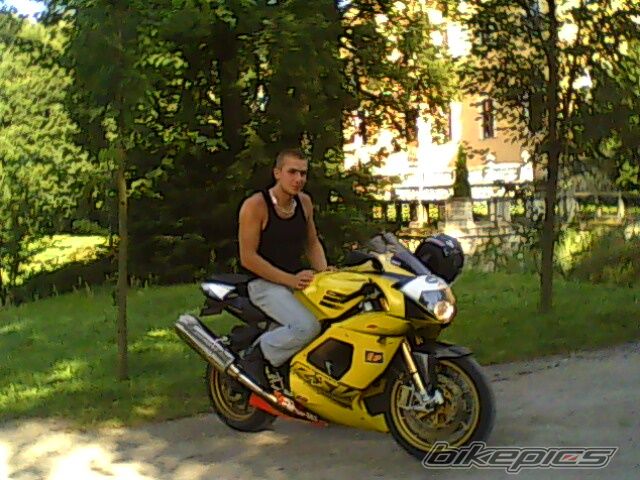 Photo 1879503